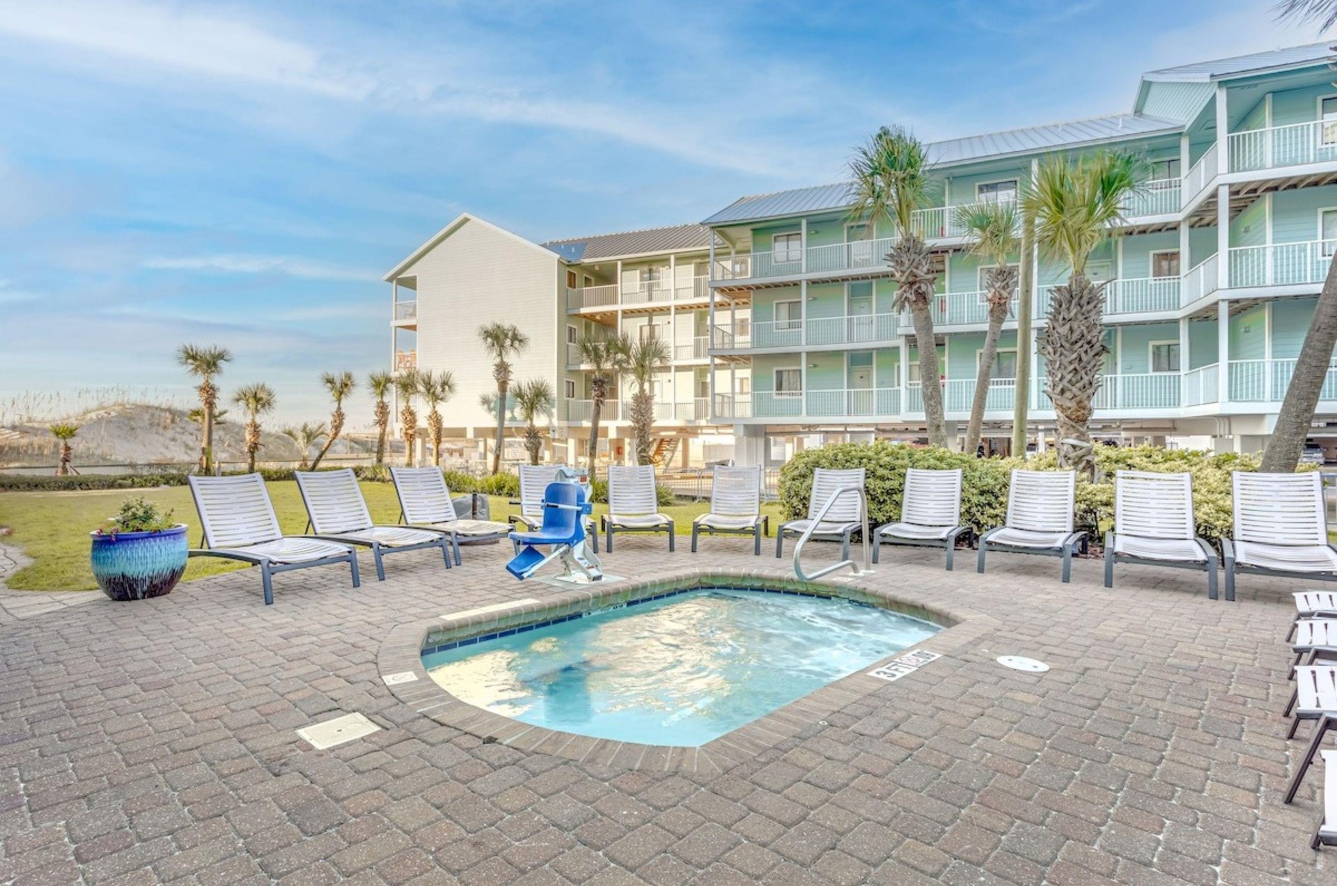 The beachside hot tub and pool deck at Hilton Garden Inn in Orange Beach Alabama