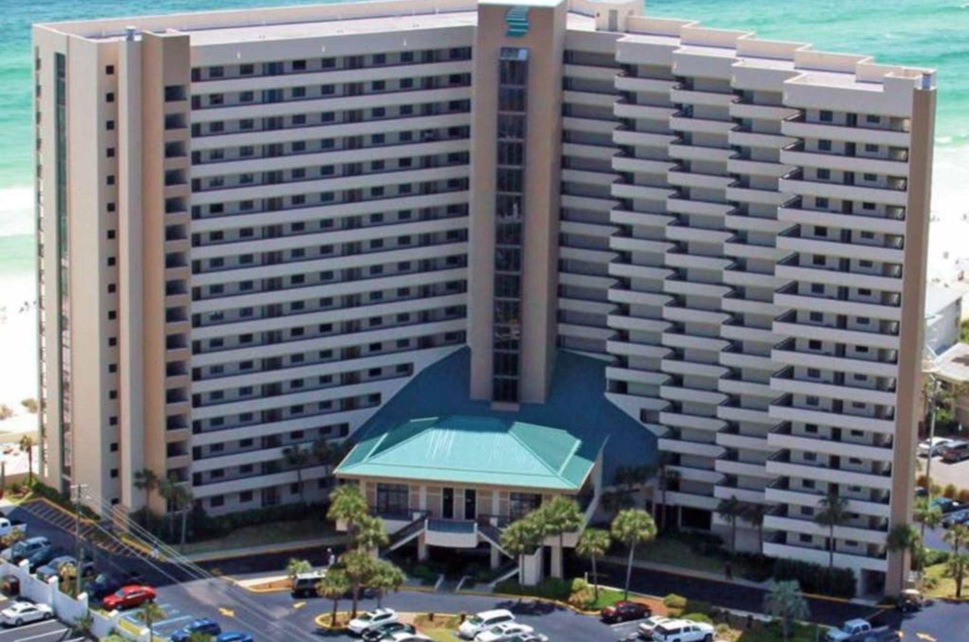 SunDestin Beach Resort is perfectly located in the heart of Destin, Florida