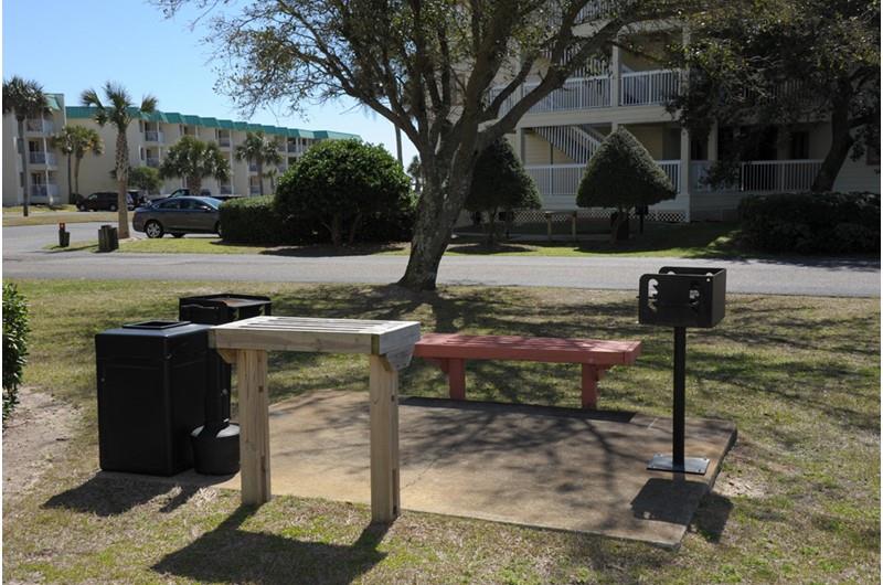 Barbecue grilling area at Gulf Shores Plantation