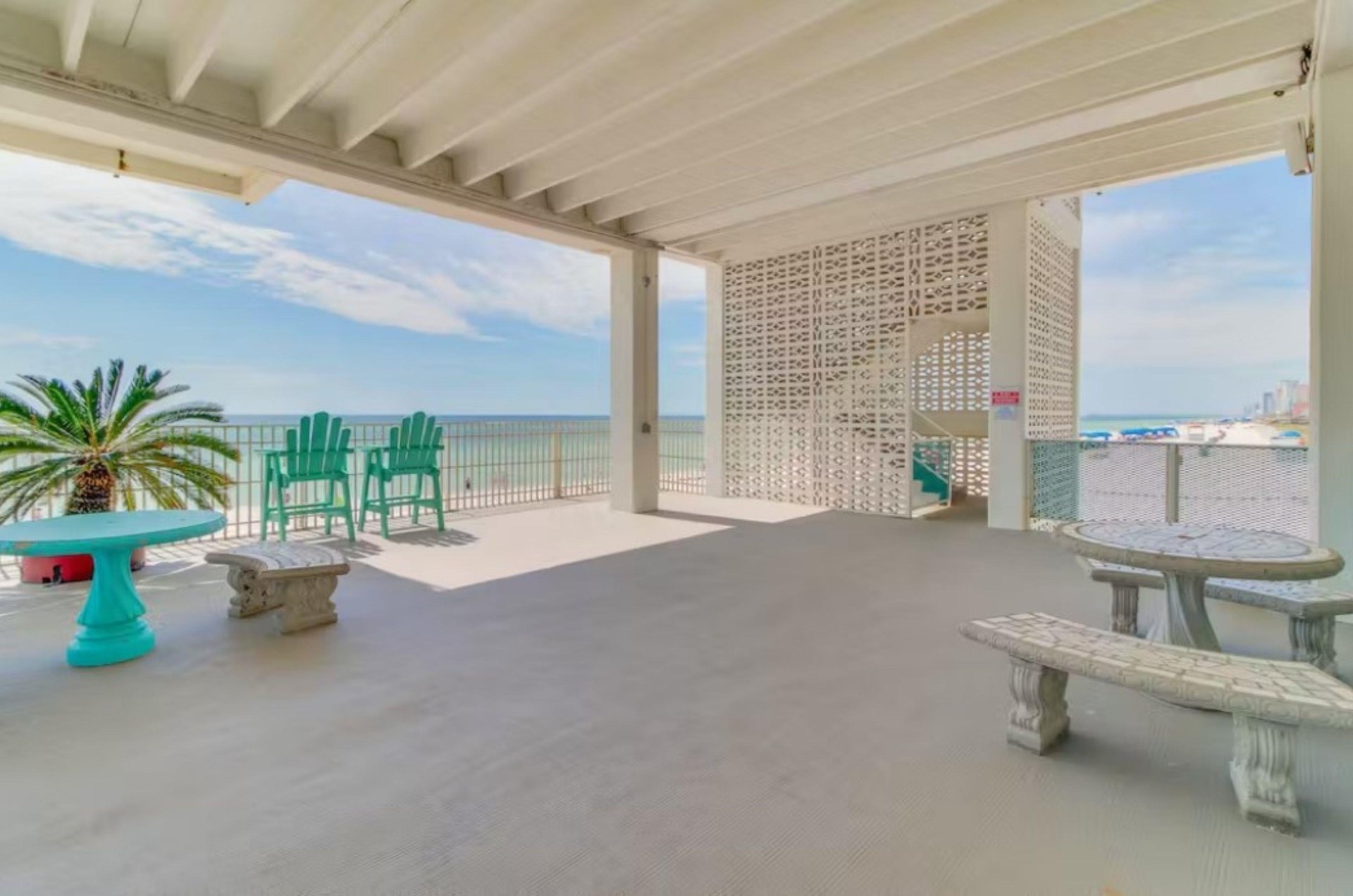 471478 Fontainebleau Terrace  495 0 20241 1653