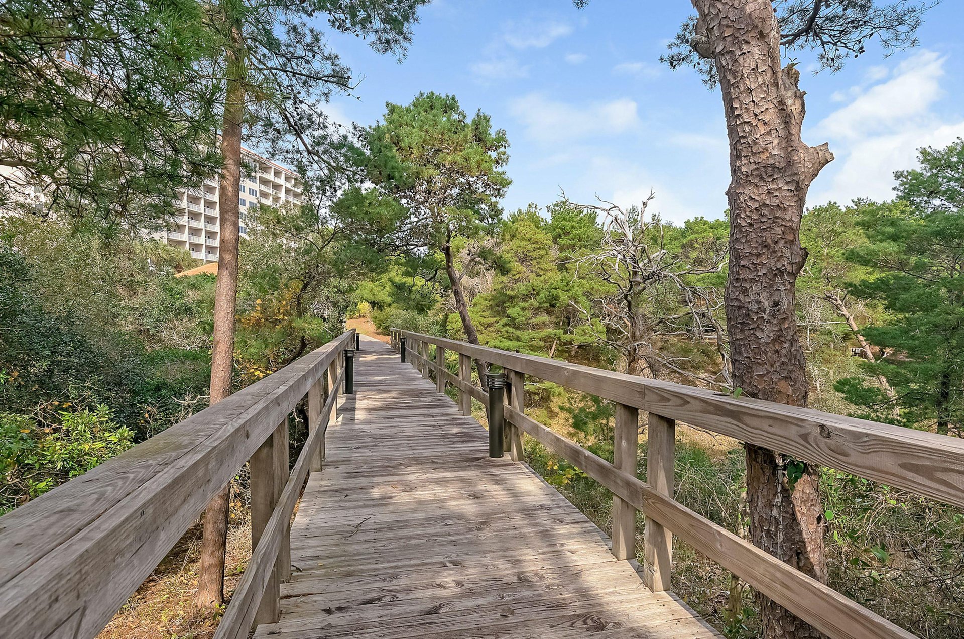 471603 Topsl Beach Manor  571 0 202310 4674