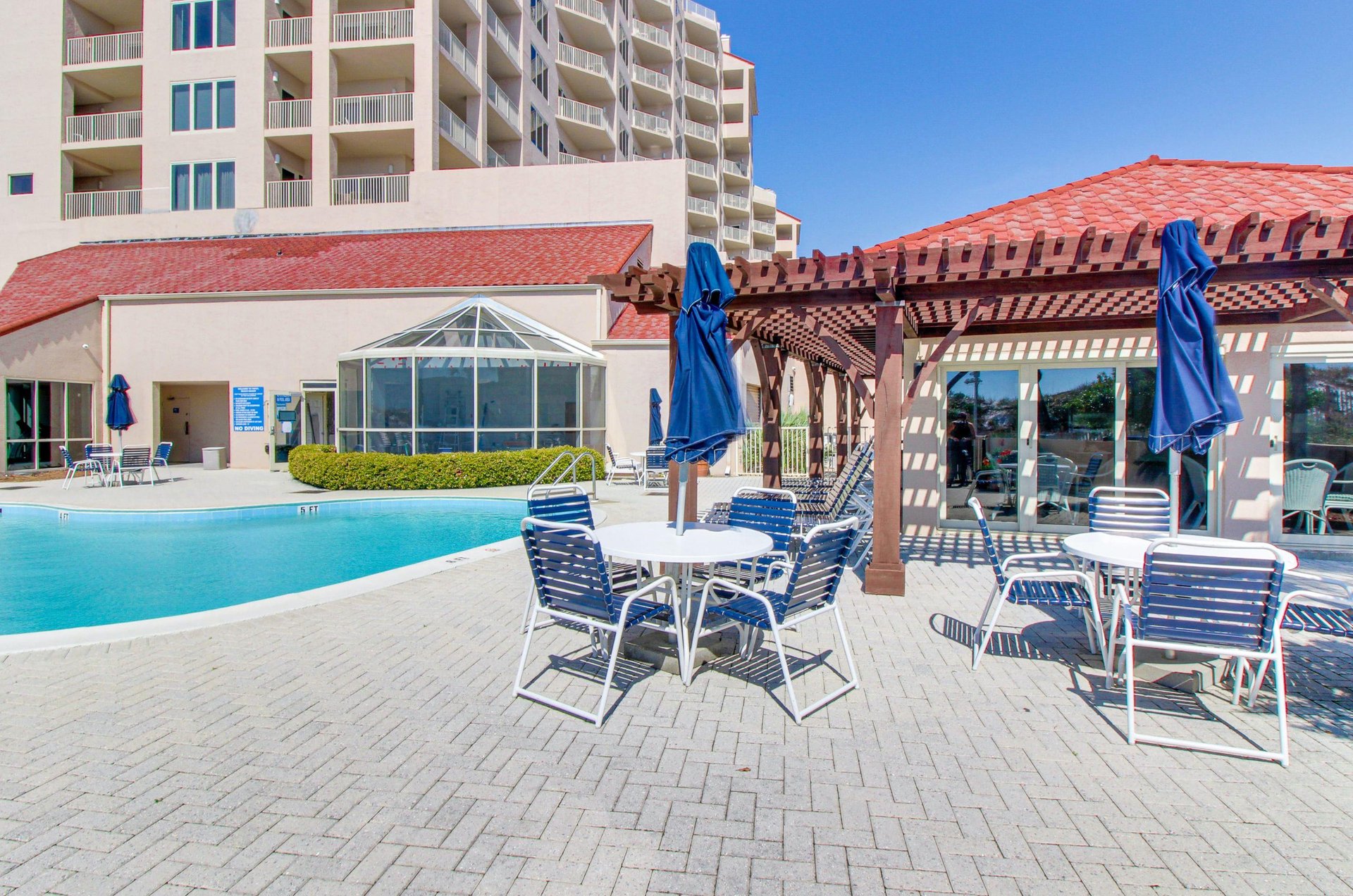 471612 Topsl Beach Manor  571 0 202310 46713