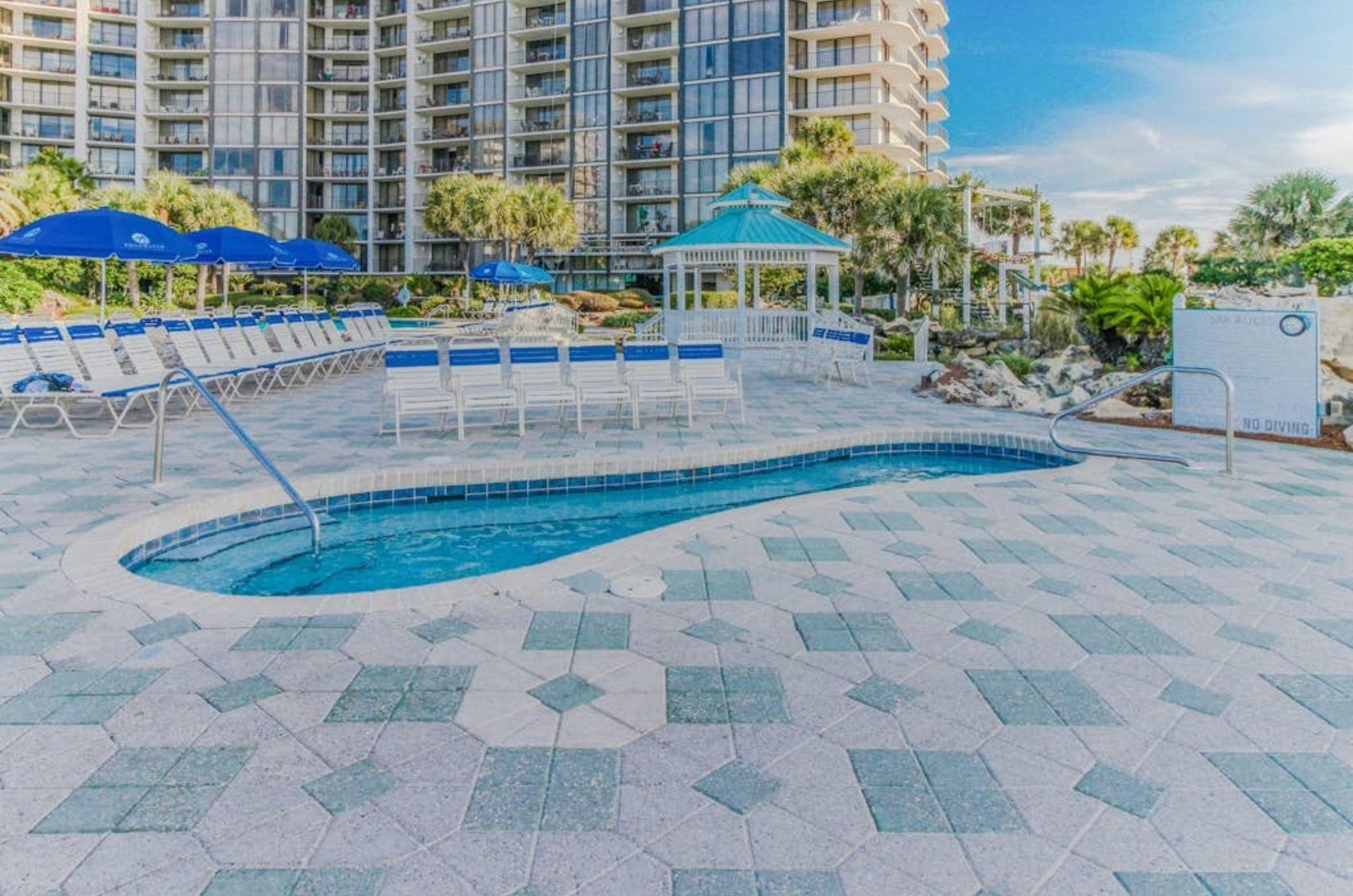 One of the outdoor hot tubs at Edgewater Beach and Golf Resort in Panama City Beach Florida
