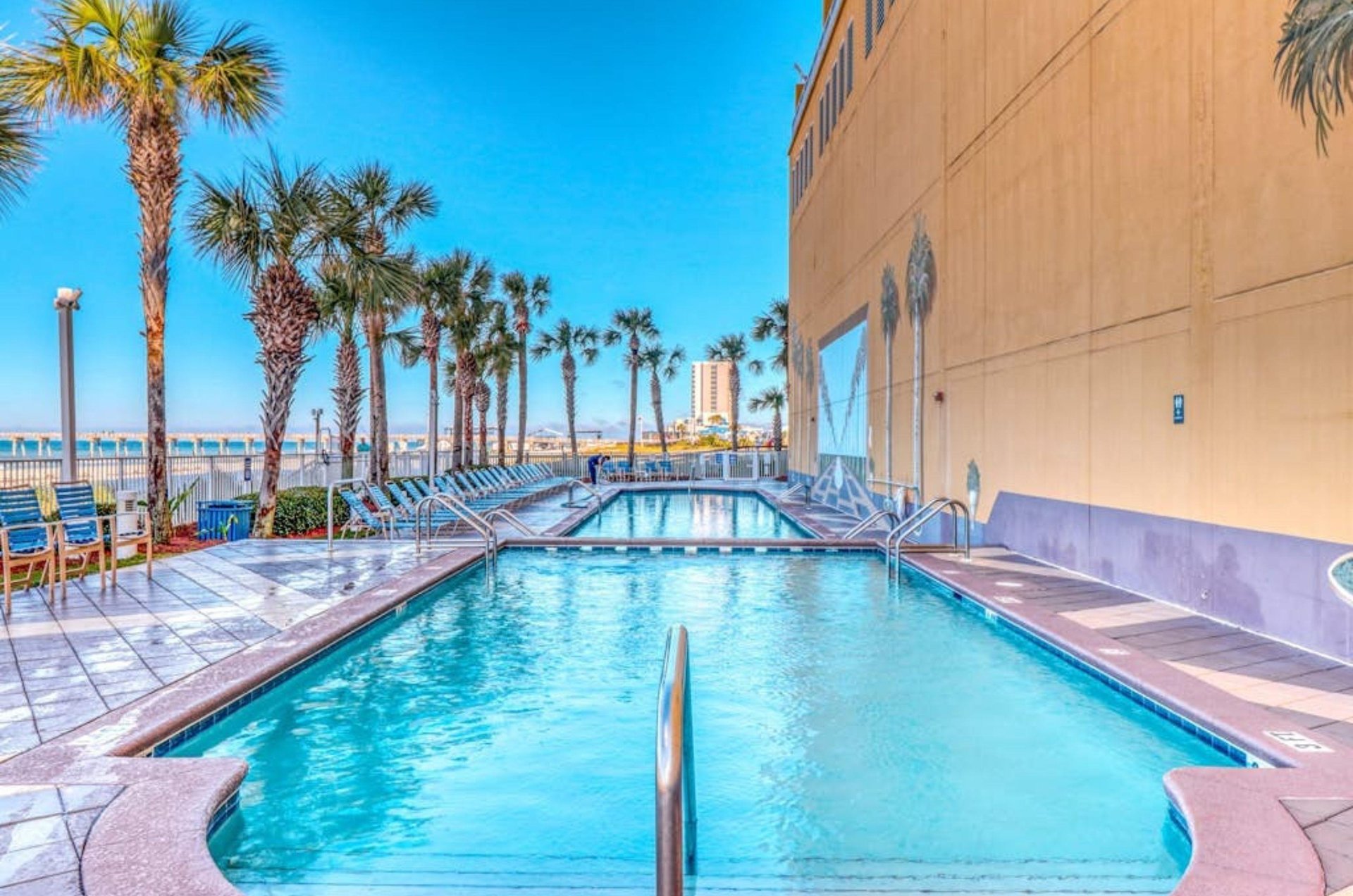The bilevel swimming pool in front of Sterling Reef in Panama City Beach Florida
