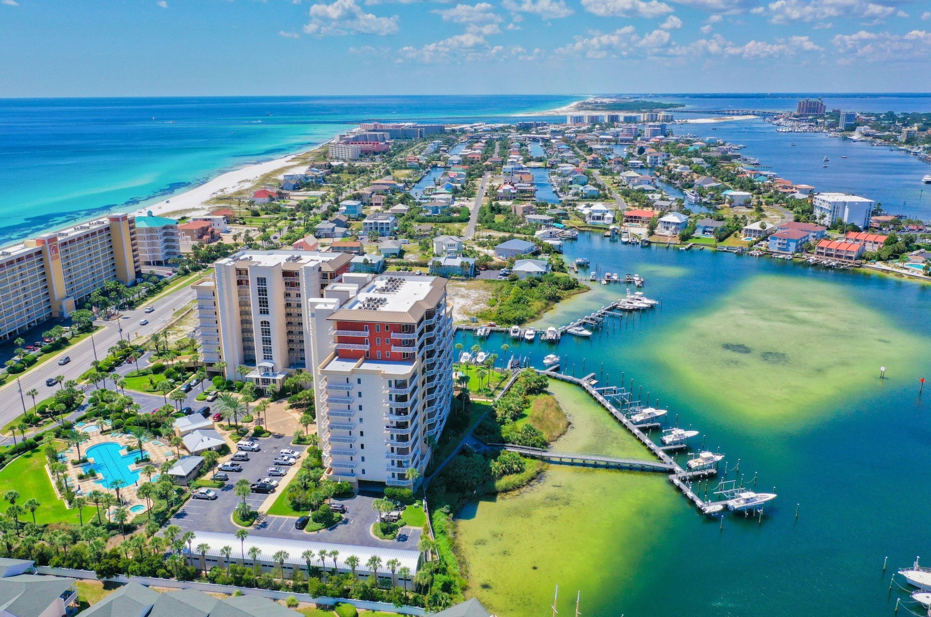 Harbor Landing is only a short stroll across the road from the Gulf.