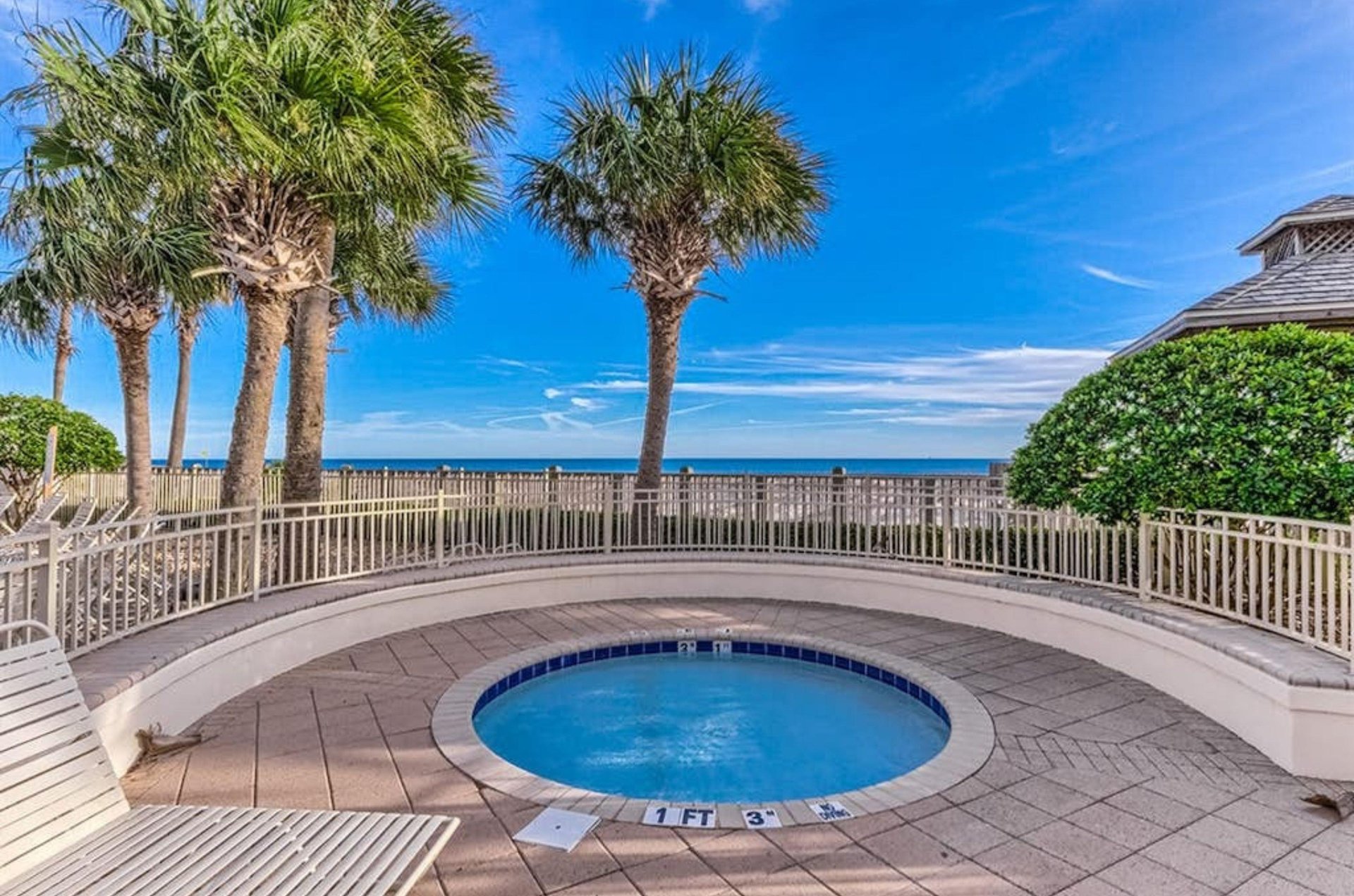 The outdoor hot tub at Beach Club in Gulf Shores Alabama