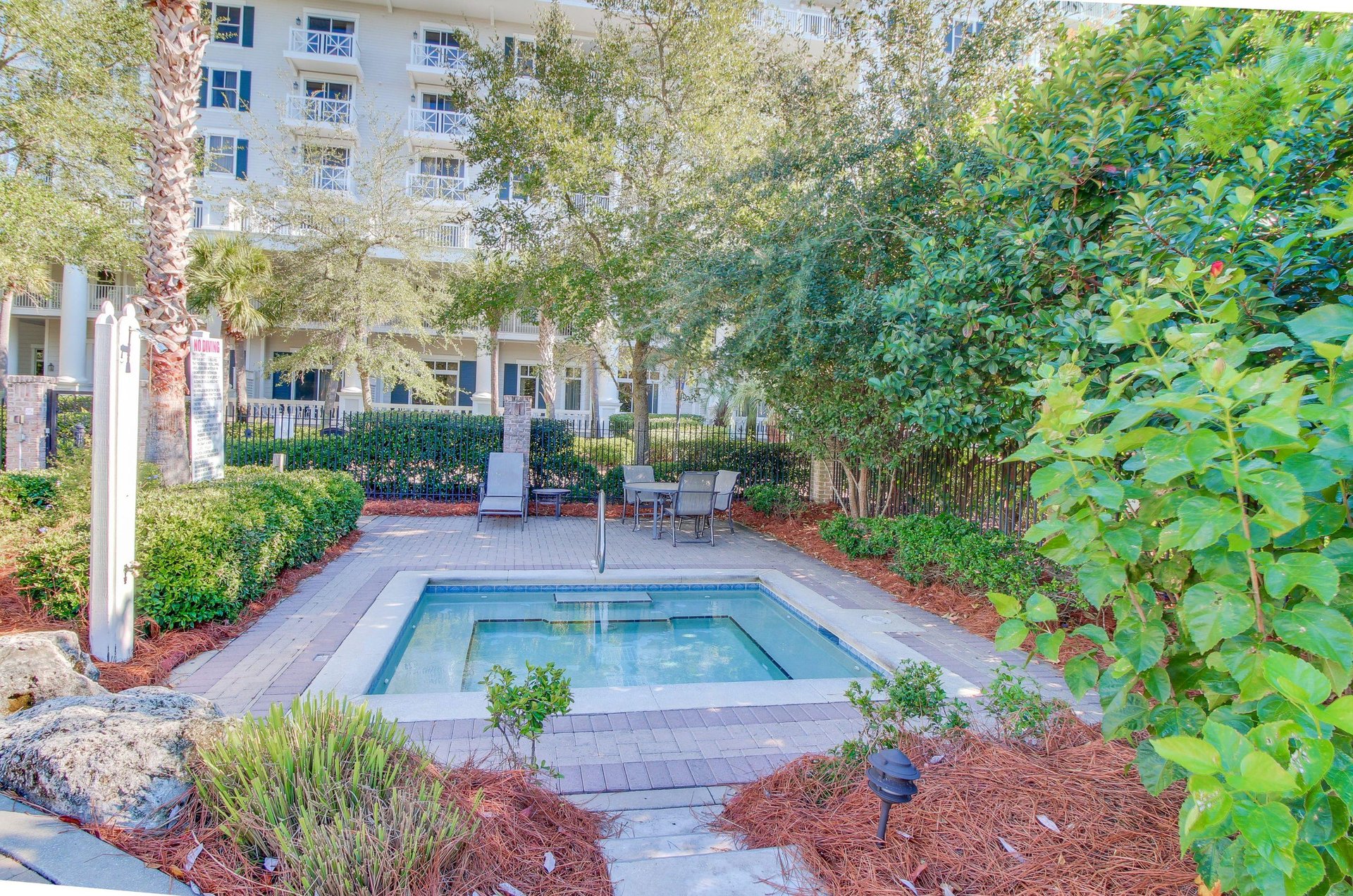An outdoor hot tub at Bahia at Sandestin
