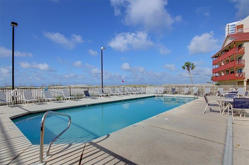 Lovely pool at Island Winds West in Gulf Shores AL
