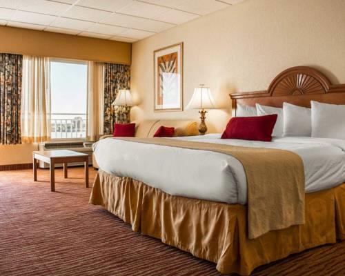 Quality Hotel Beach Resort in Clearwater Beach FL 53