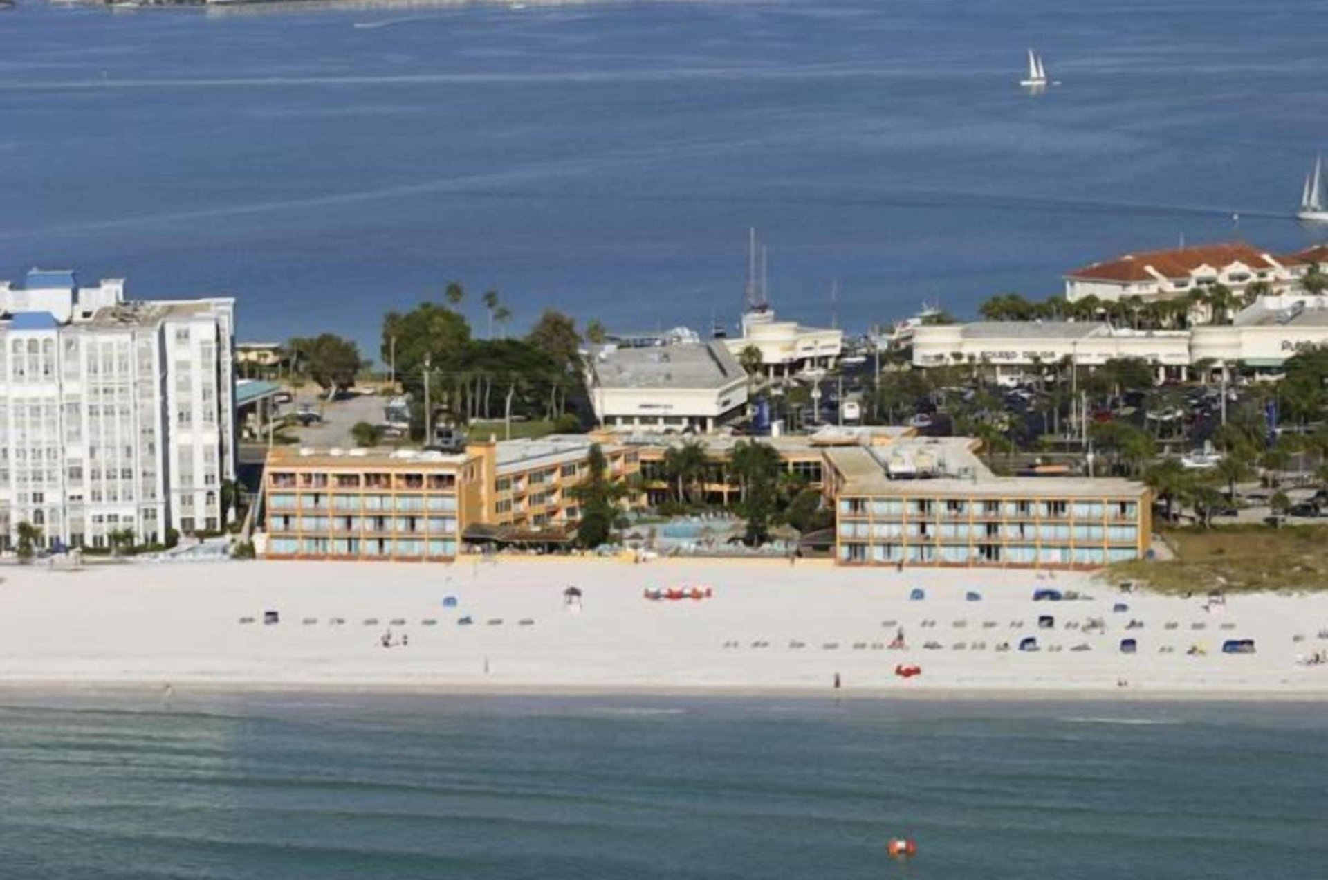 Dolphin Beach Resort features direct and easy beach access