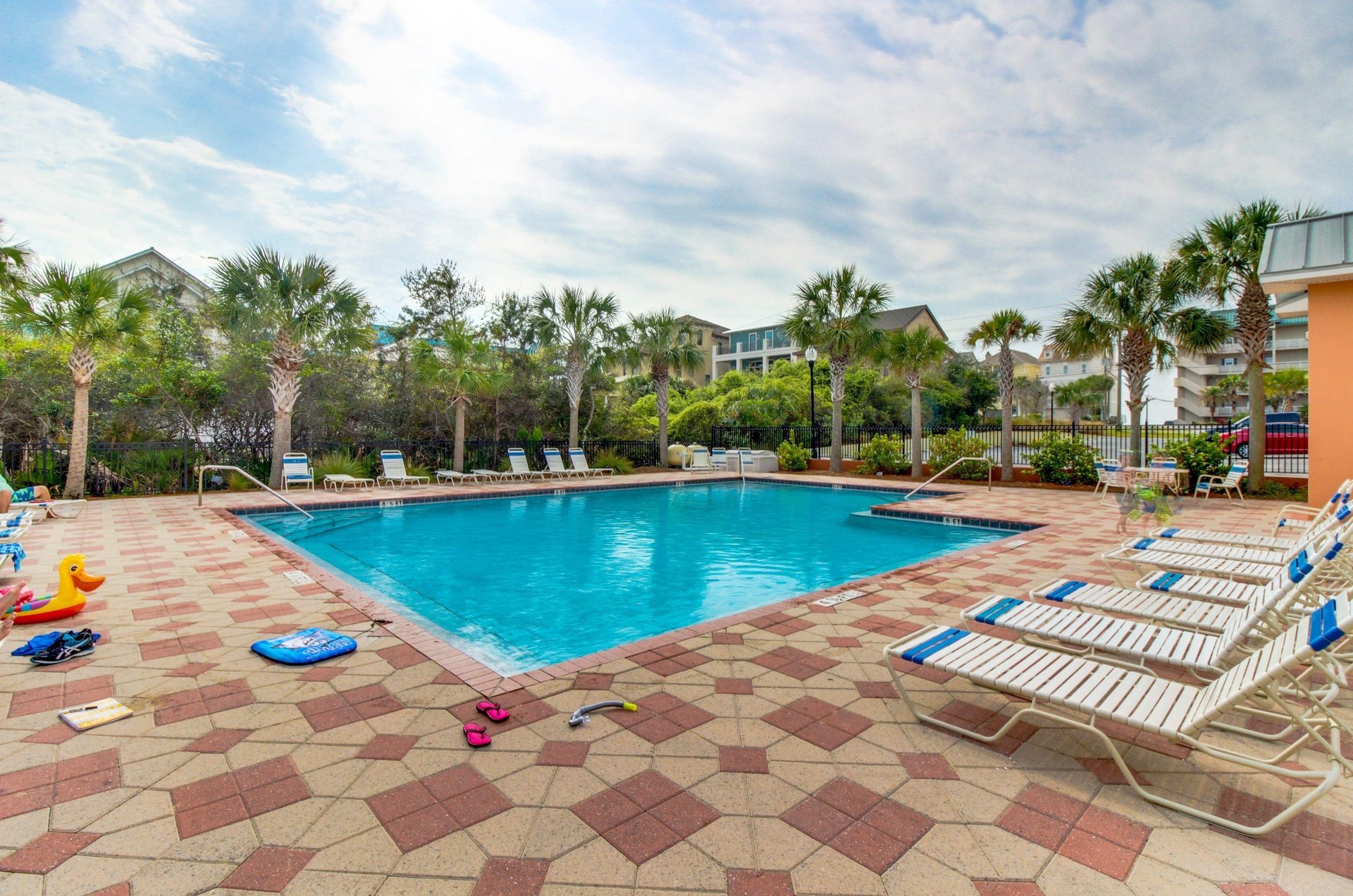 Community pool