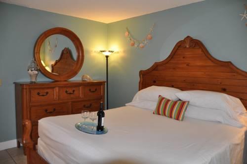 Lido Islander Inn And Suites  Sarasota in Sarasota FL 32