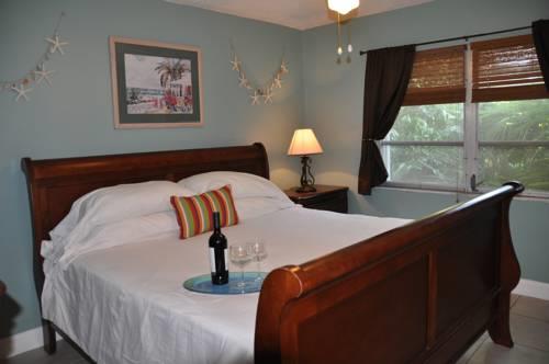 Lido Islander Inn And Suites  Sarasota in Sarasota FL 38