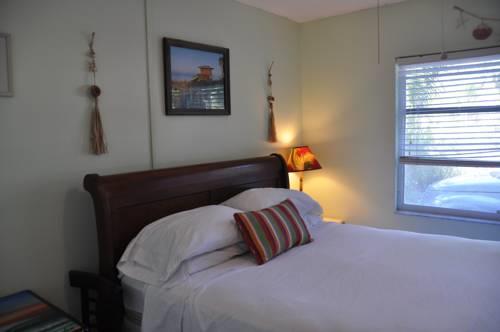 Lido Islander Inn And Suites  Sarasota in Sarasota FL 47