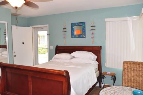 Lido Islander Inn And Suites  Sarasota in Sarasota FL 52