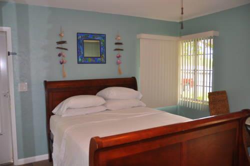 Lido Islander Inn And Suites  Sarasota in Sarasota FL 58