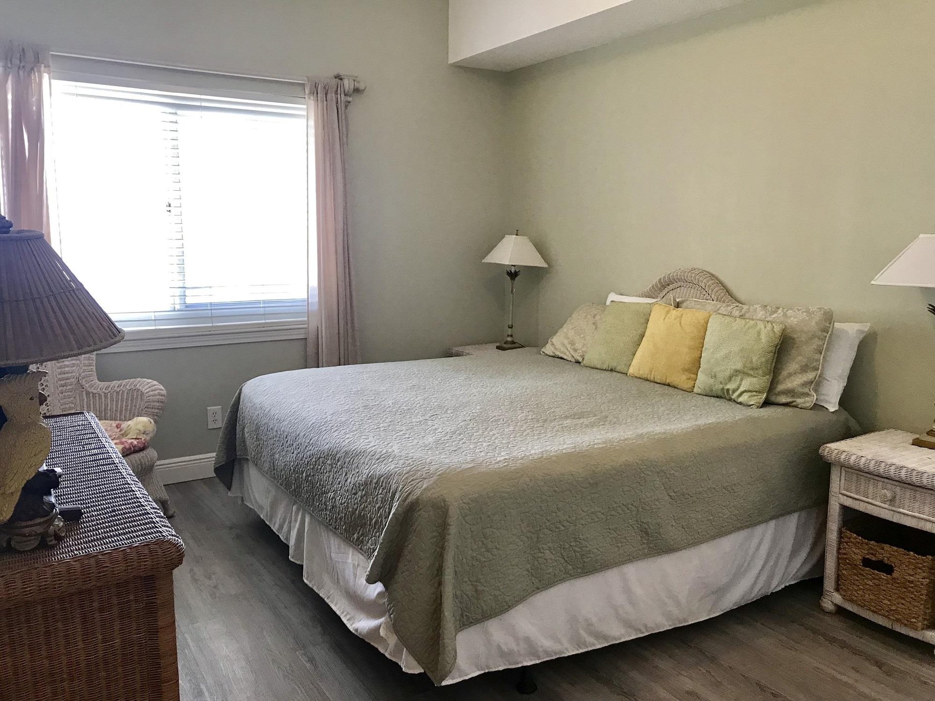 Royal Palms 1305 9