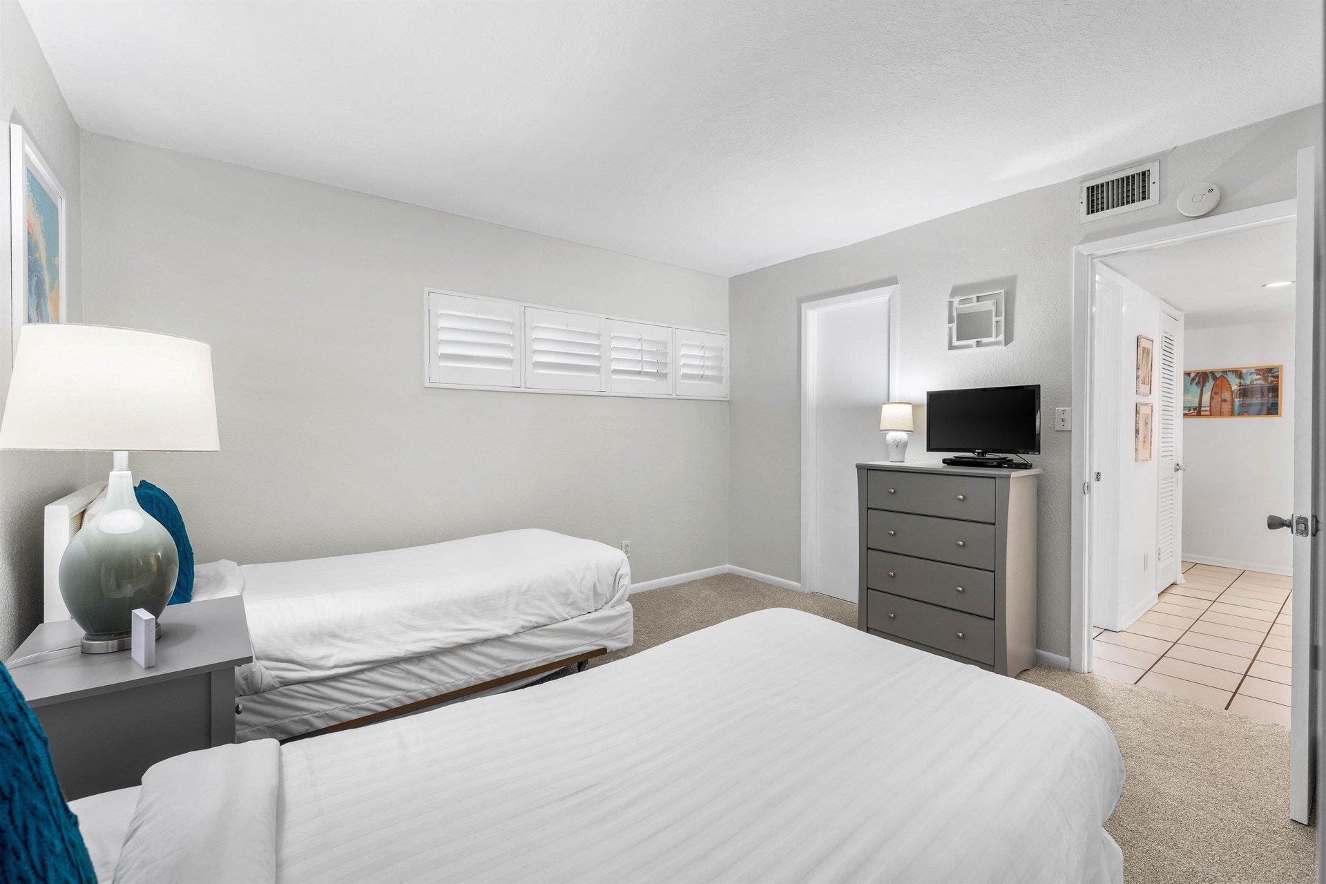 HSRC Guest Bedroom With 23 TV  Two Twin Beds