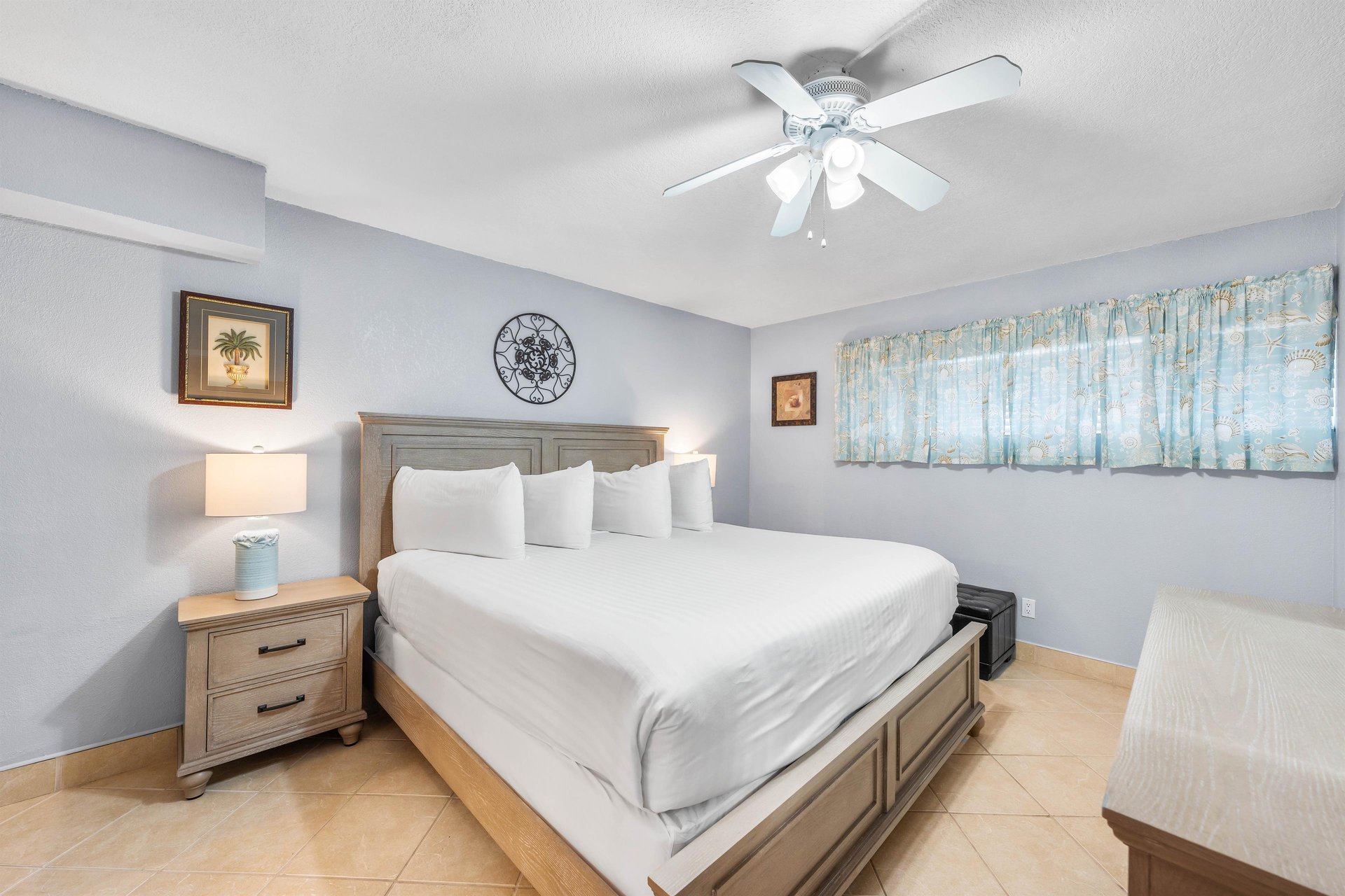 HSRC Bedroom With King Size Bed