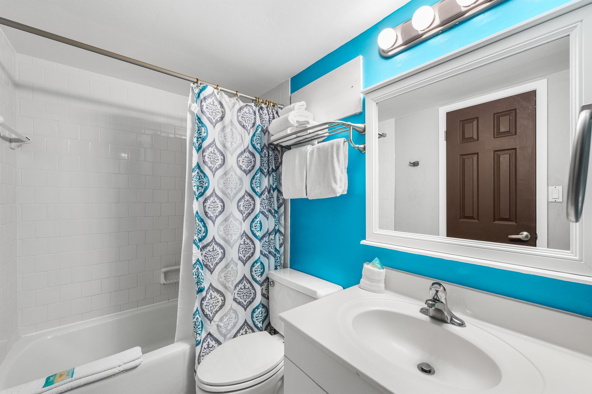 HSRC Bathroom With TubShower Combo