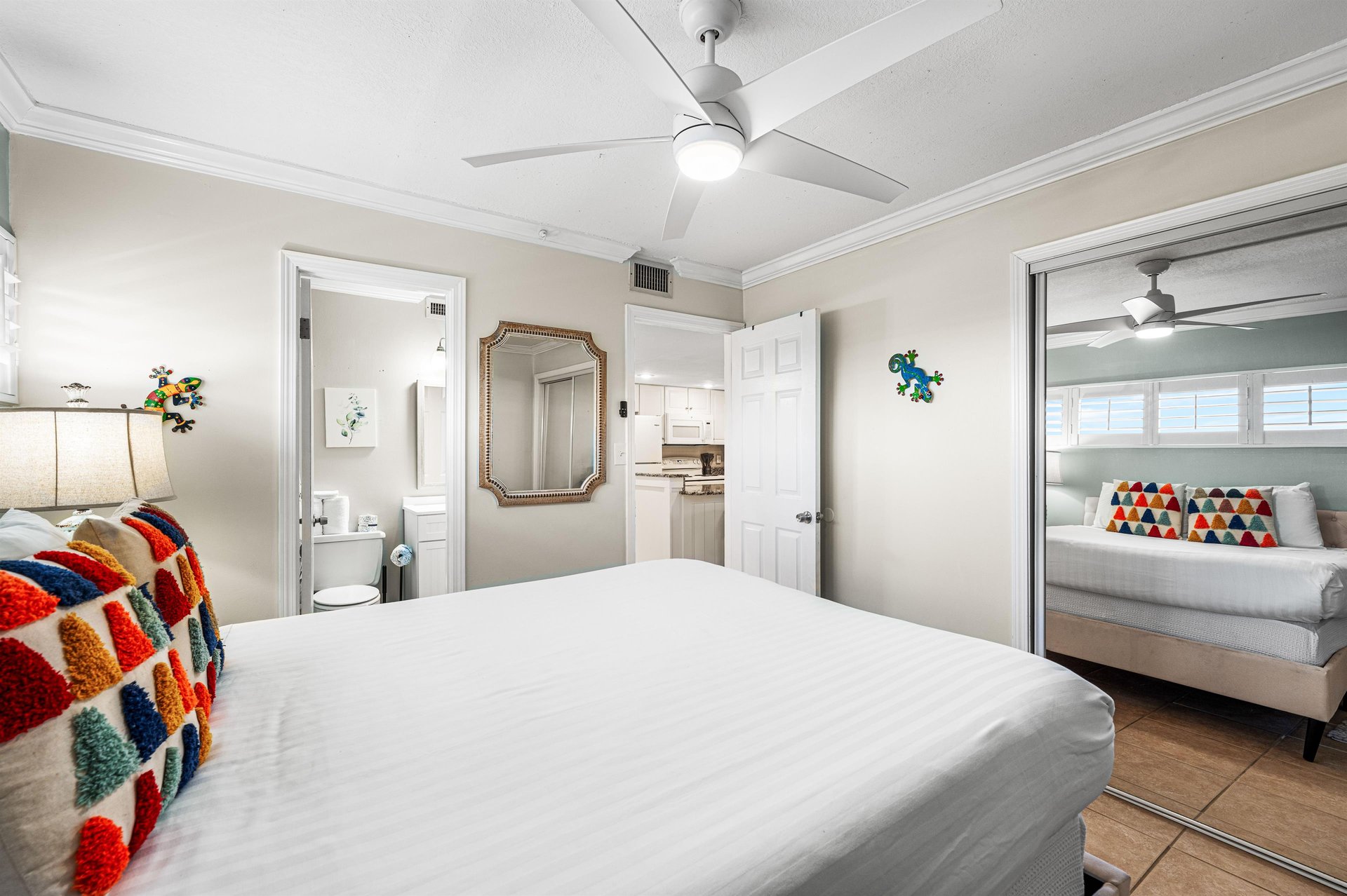 HSRC Guest Bedroom With Queen Bed  EnSuite Bathroom