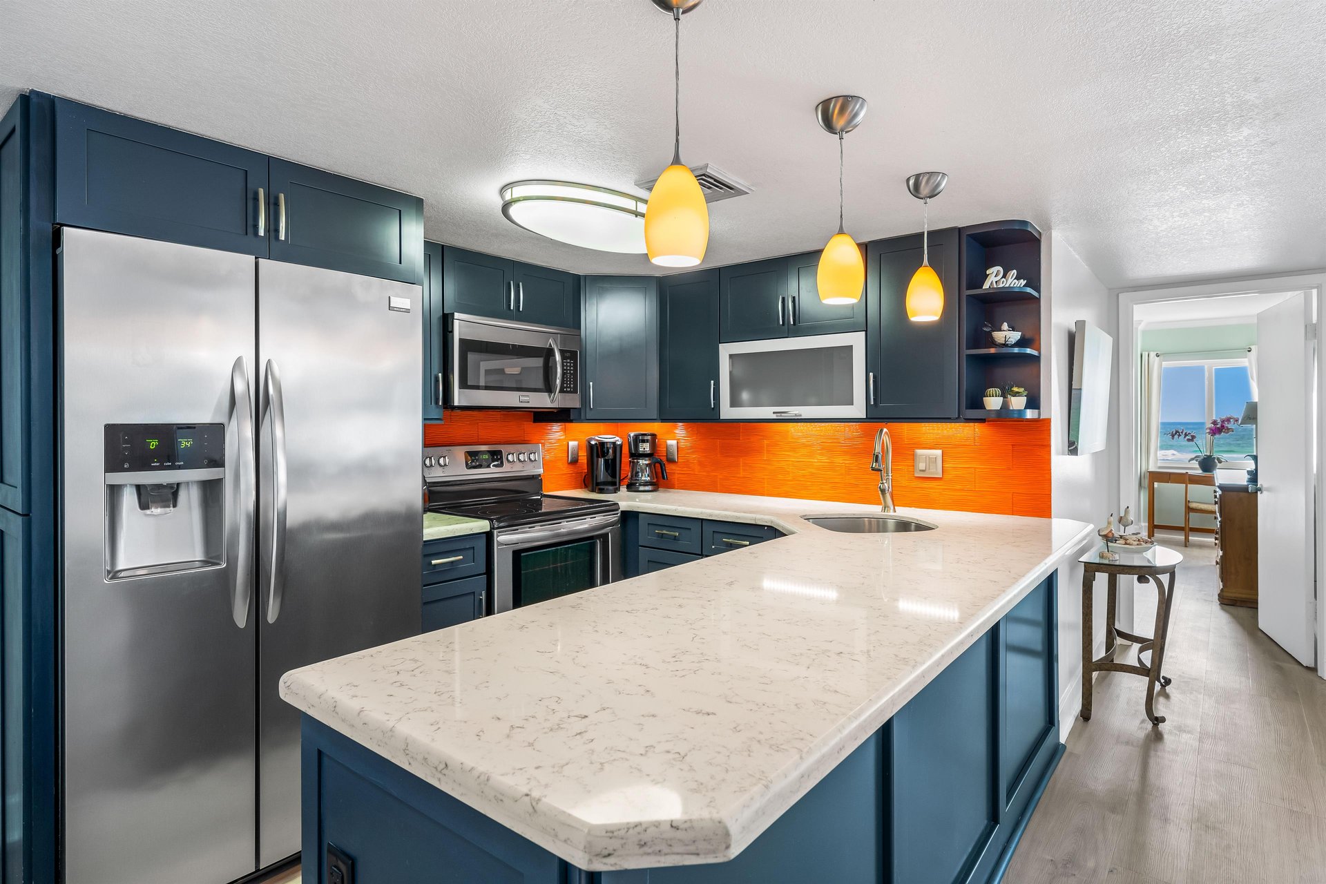 Holiday Surf and Racquet Unit 320 3