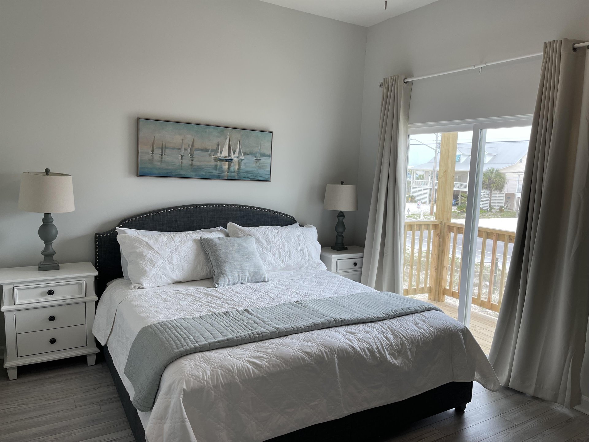 Hypnautic West  Pet Friendly 12