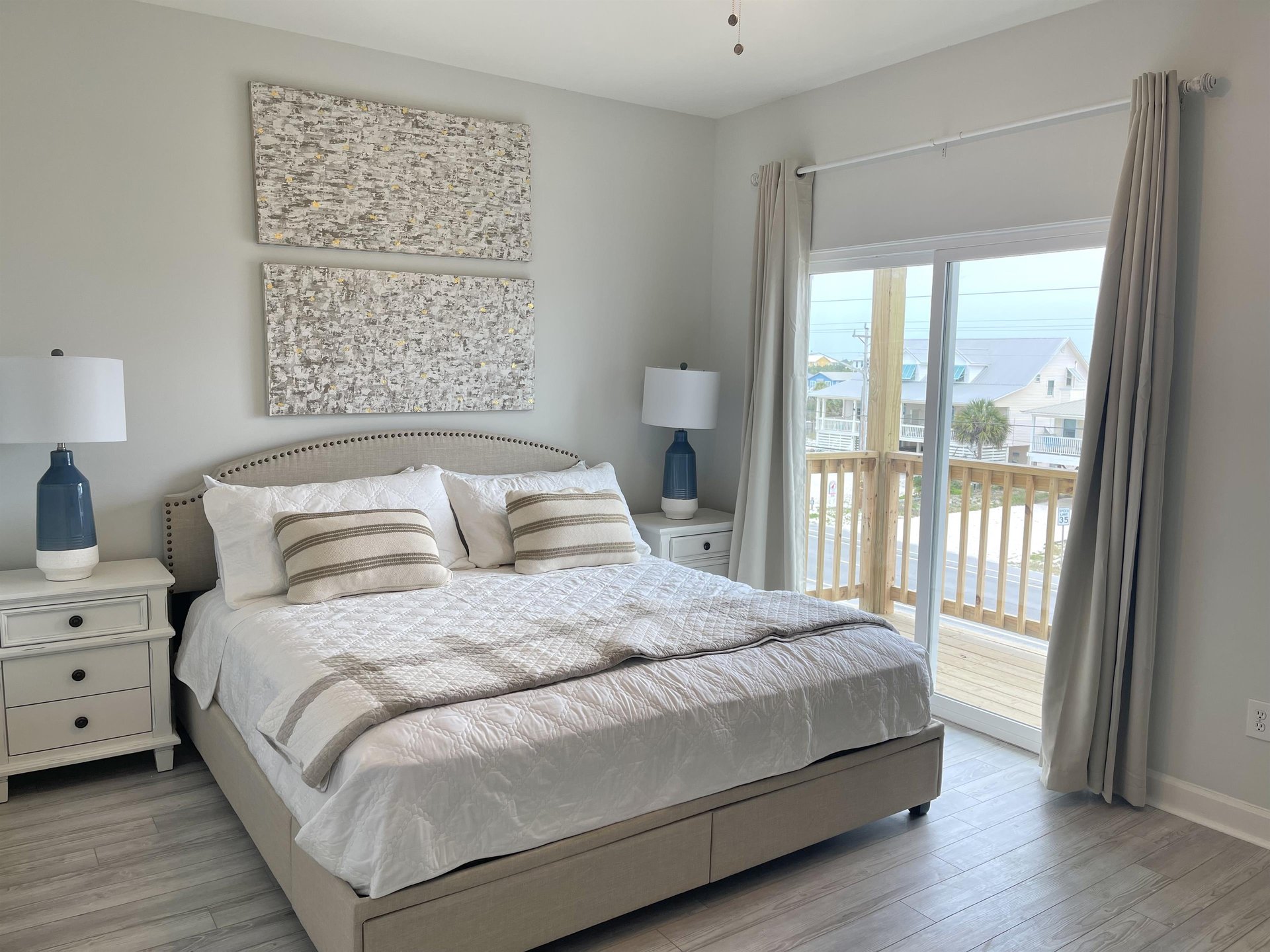 Hypnautic West  Pet Friendly 22