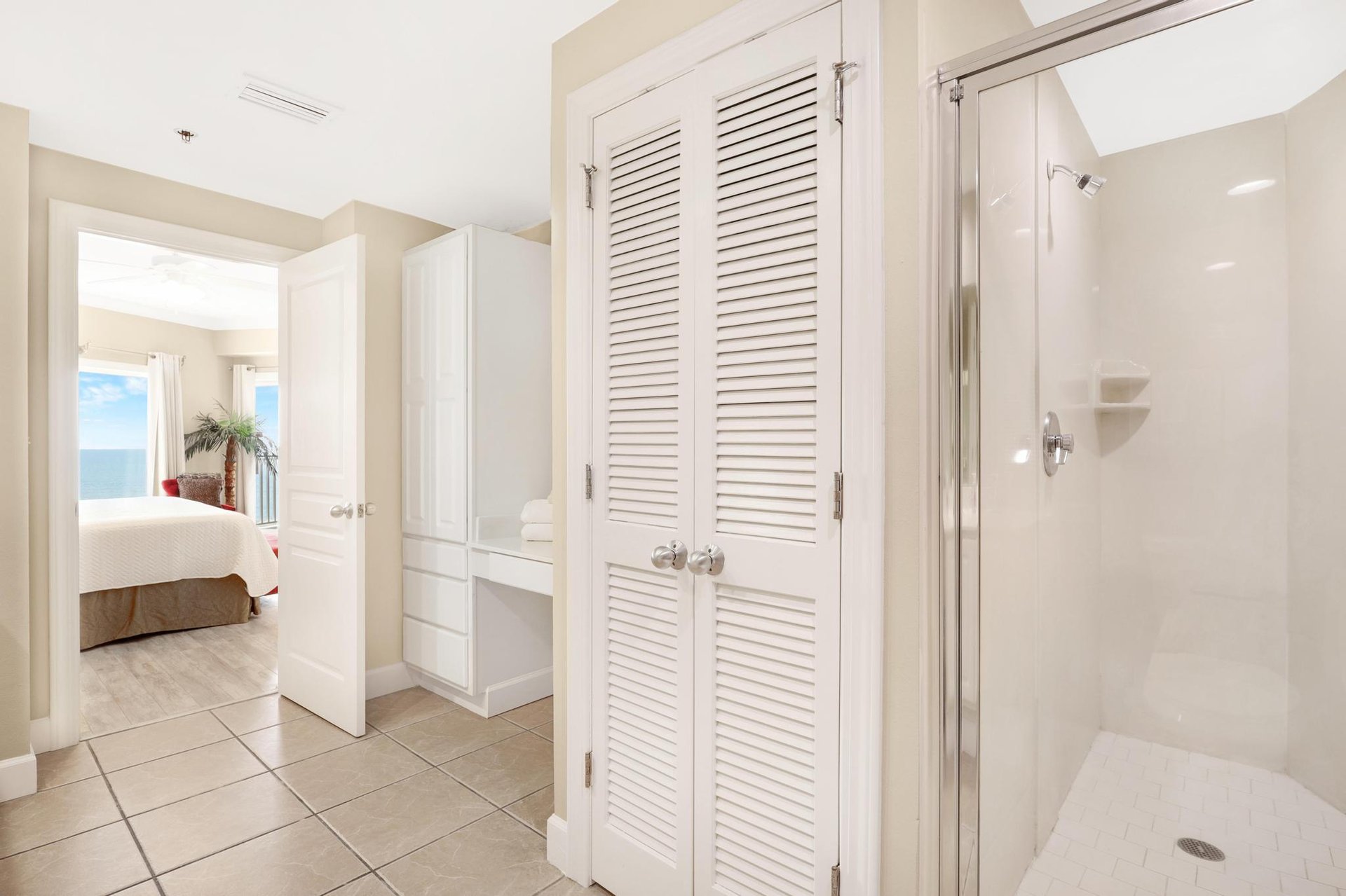 Palm Beach B52 21