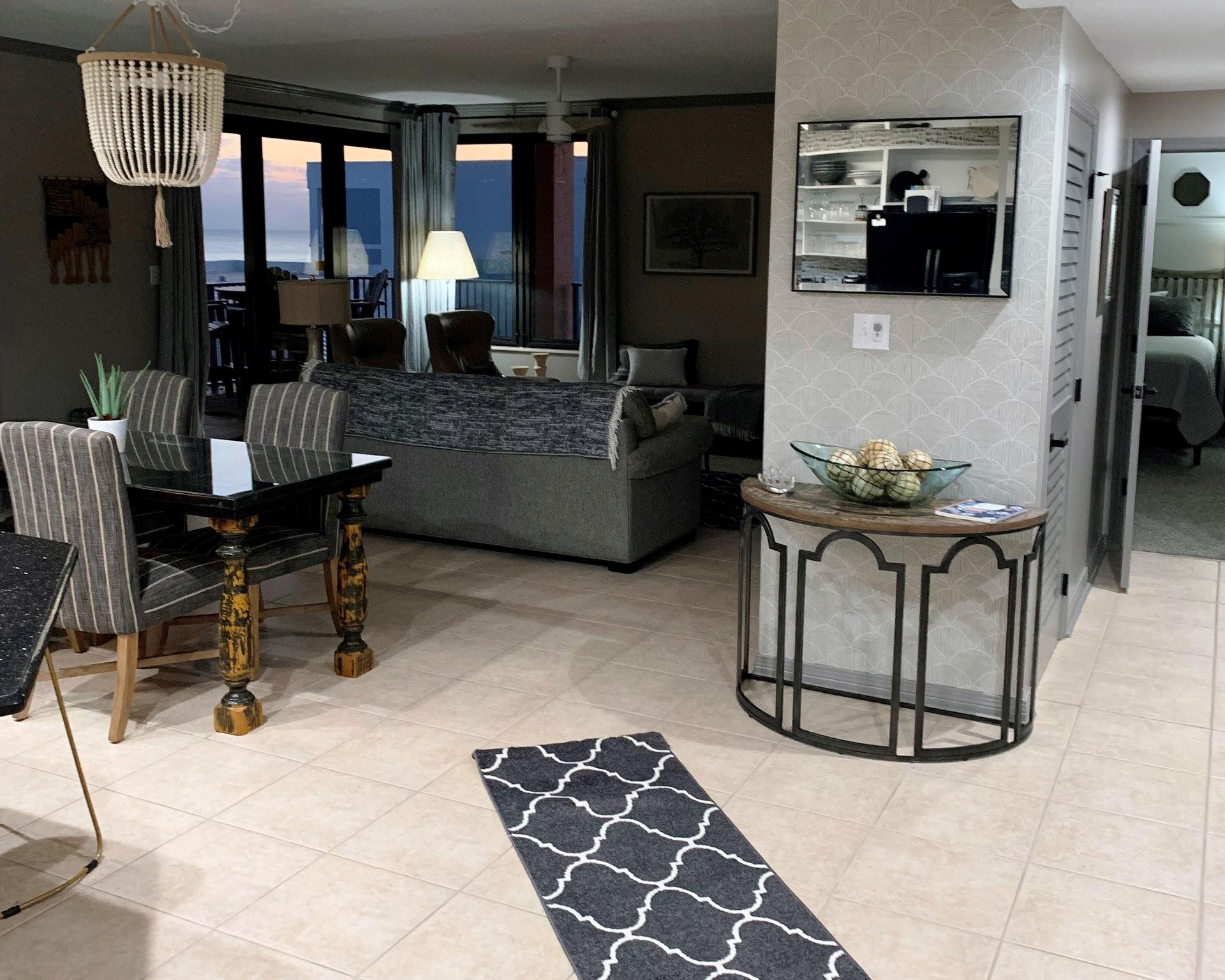 Four Seasons 804W 8
