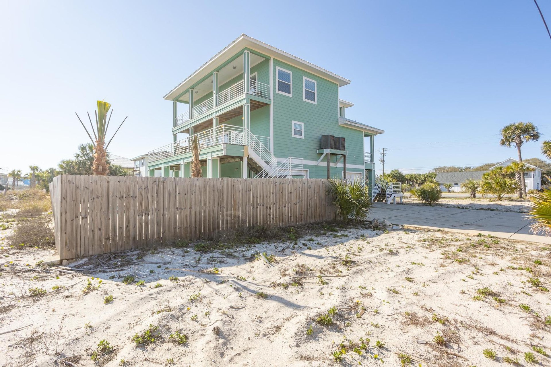 Via De Luna 1414  Beachy Keen 31