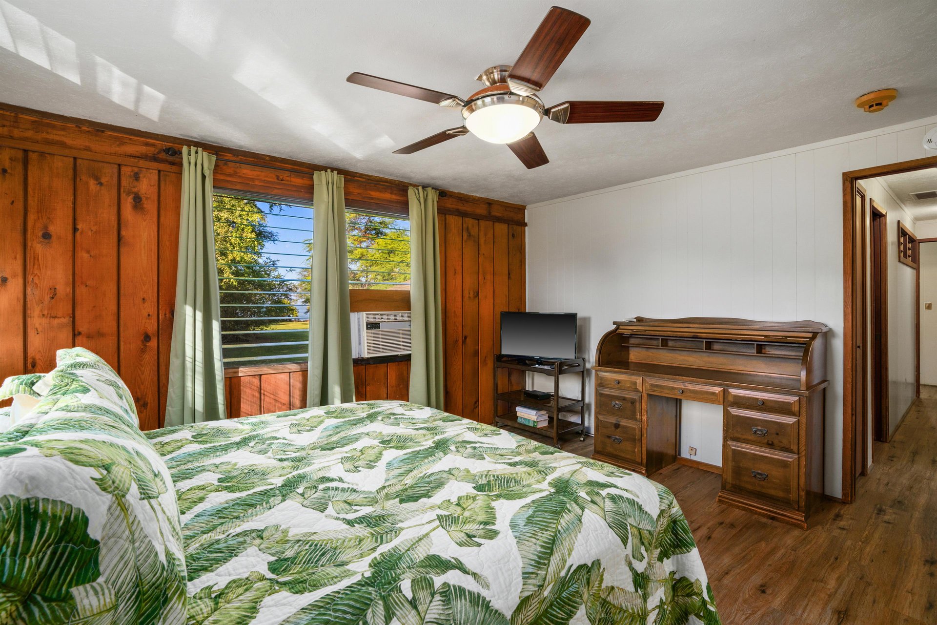 Master bedroom has air conditioning and TV
