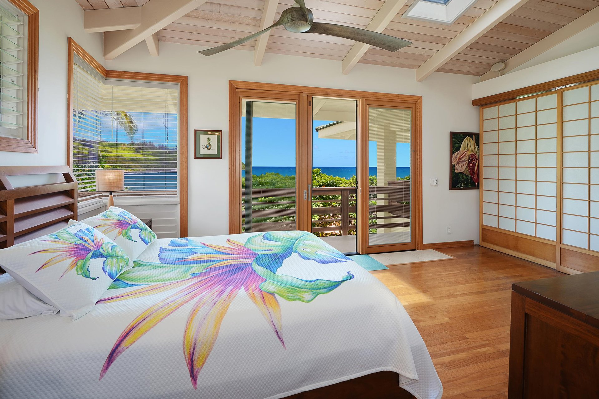 Second master suite has shoji doors and lanai access