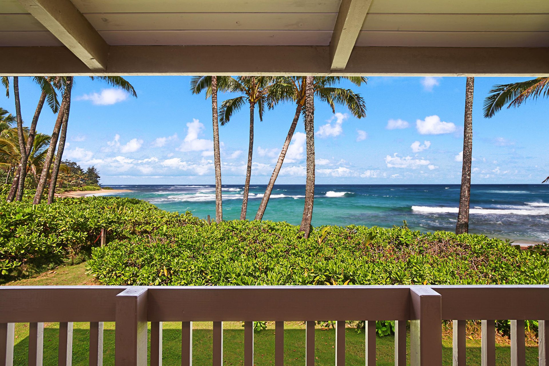 Beautiful ocean view from lanai area