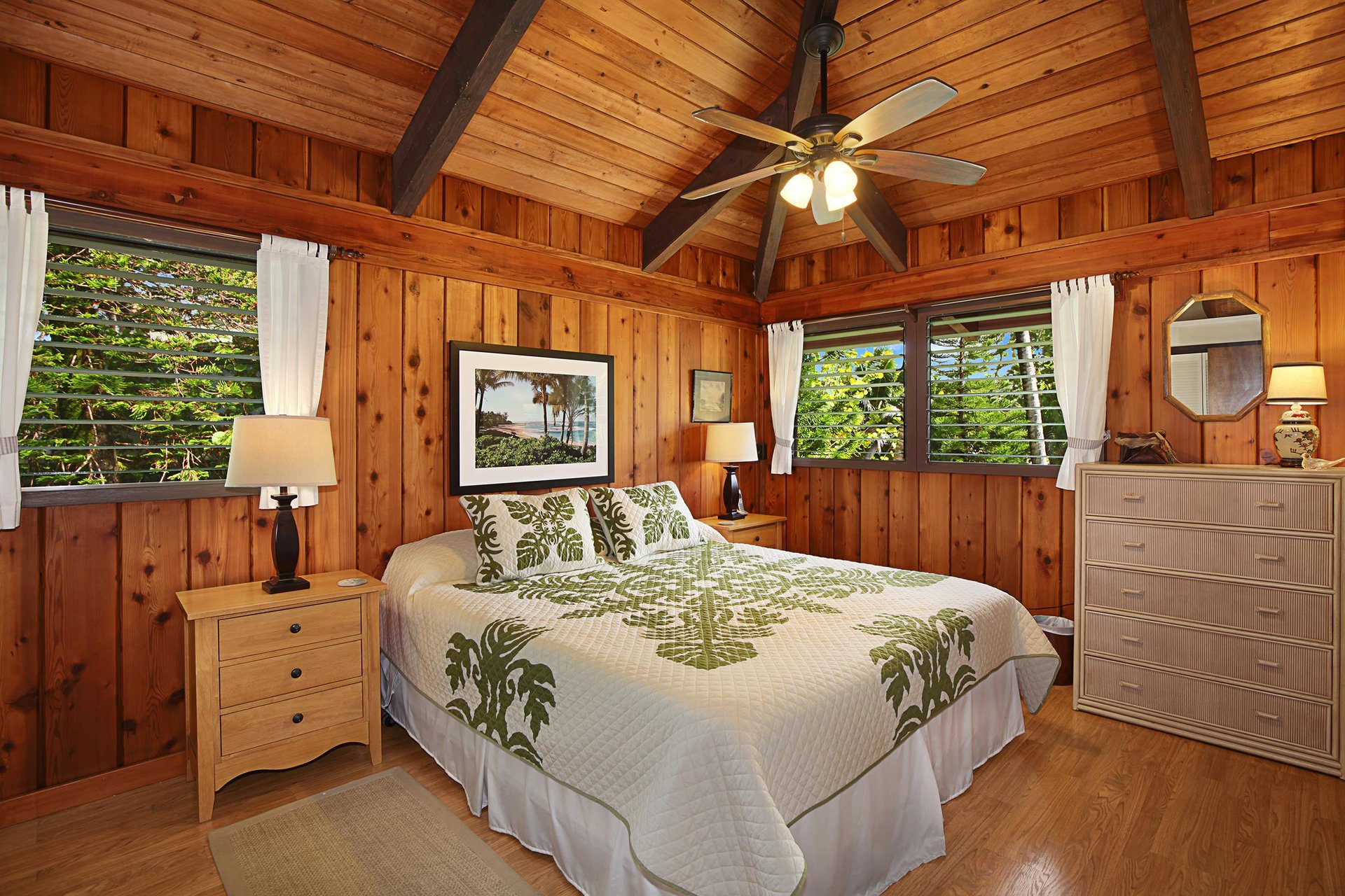 Master Bedroom has King size bed