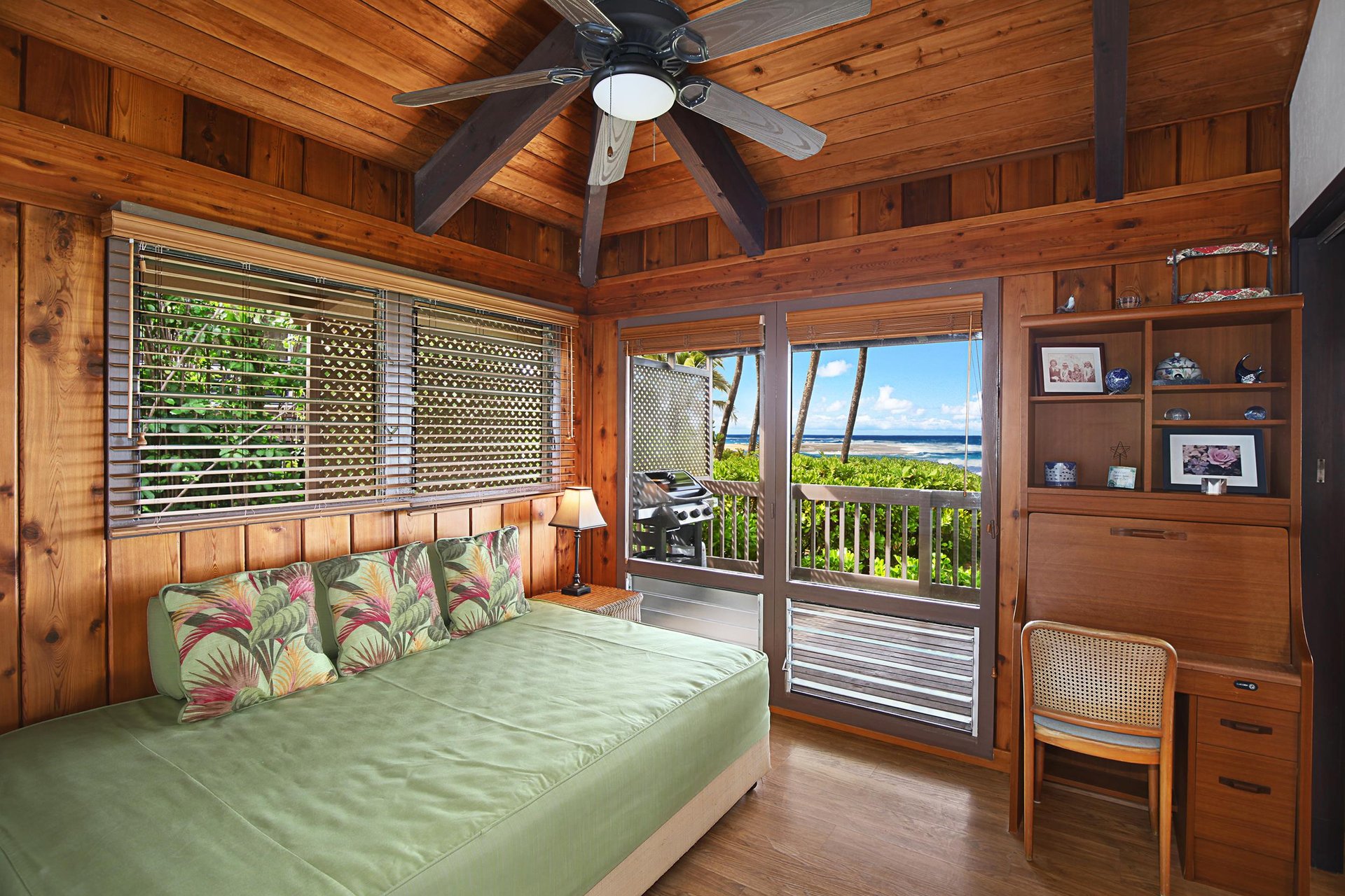 Bedroom 3 has Queen bed with access to lanai