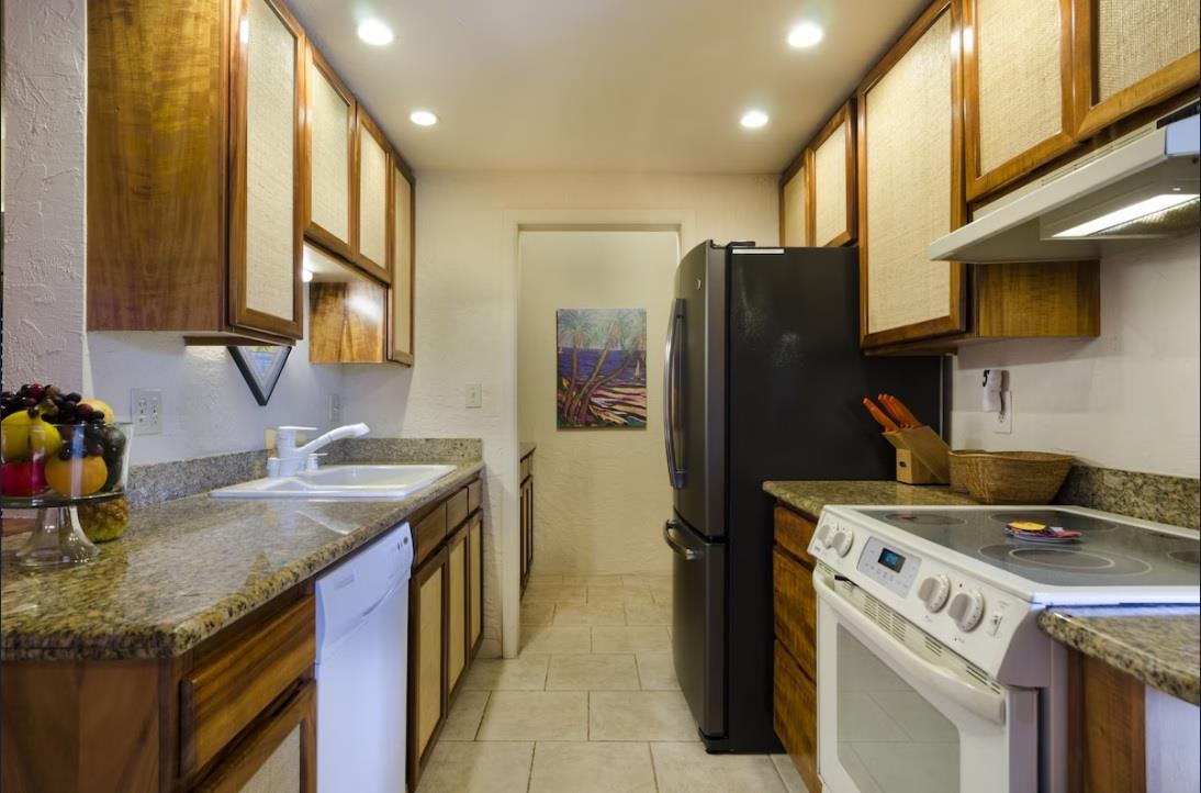 kitchen with granite counter, DW, French door fridge and butler