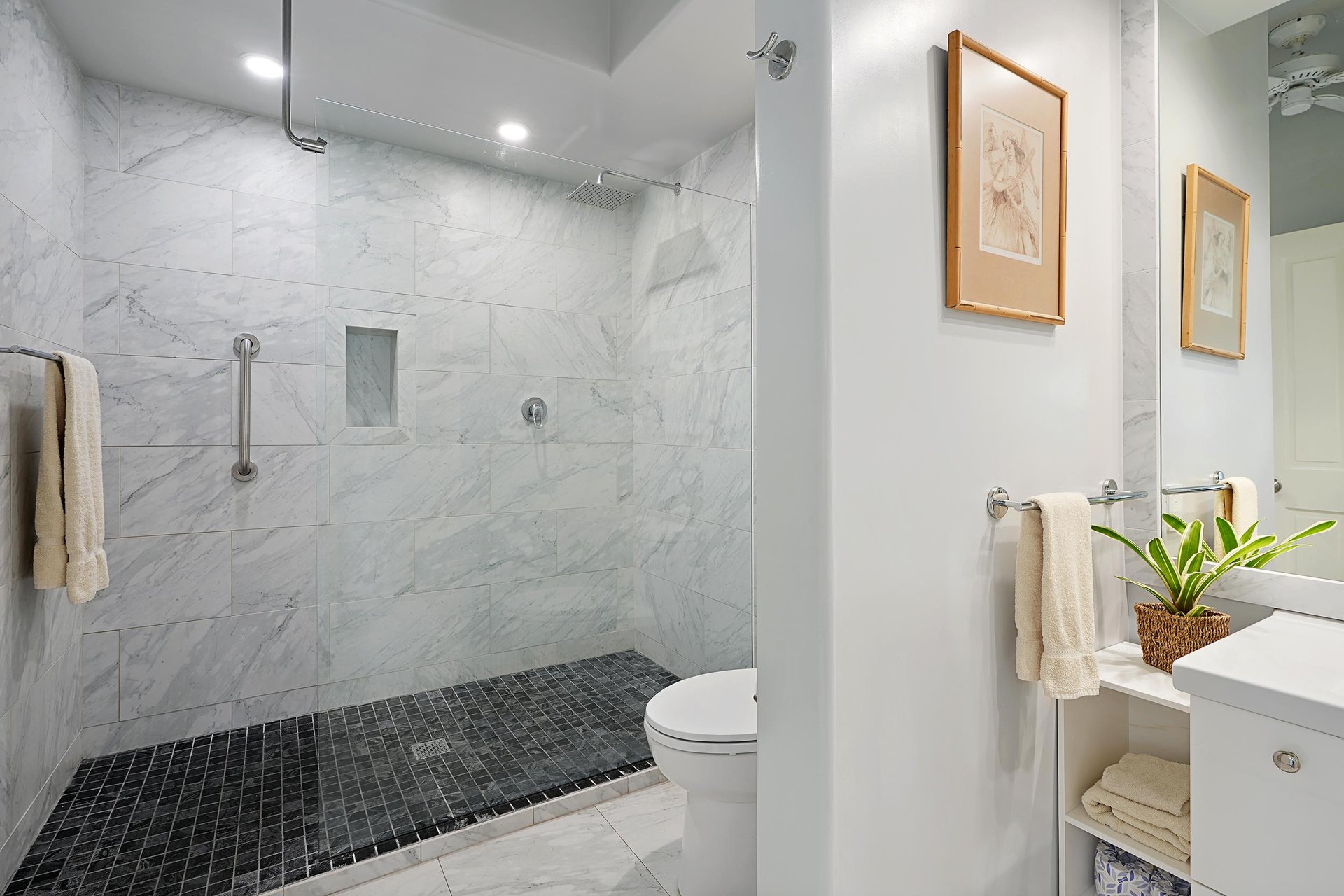 Beautiful tiled shower
