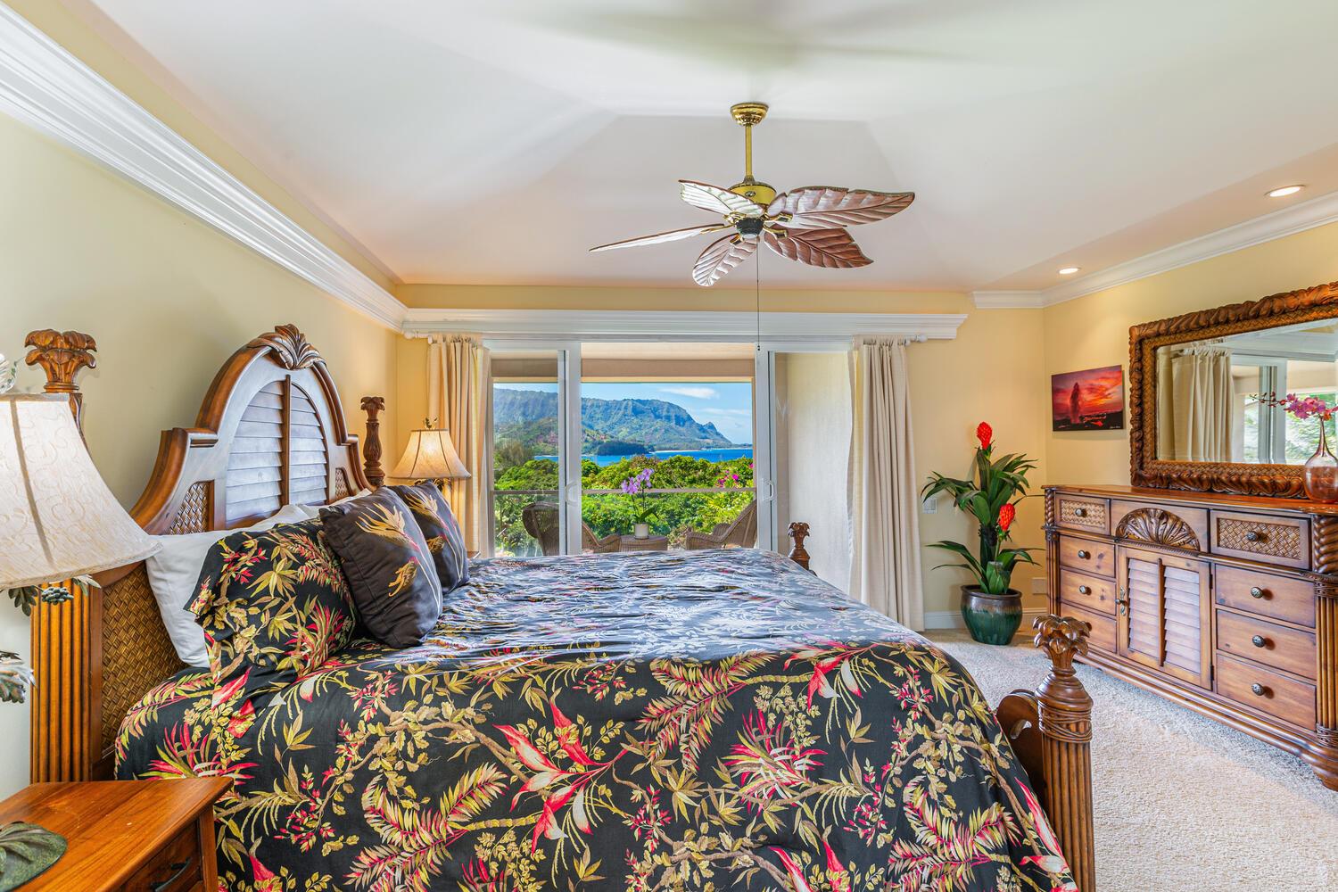 1st master suite with private lanai