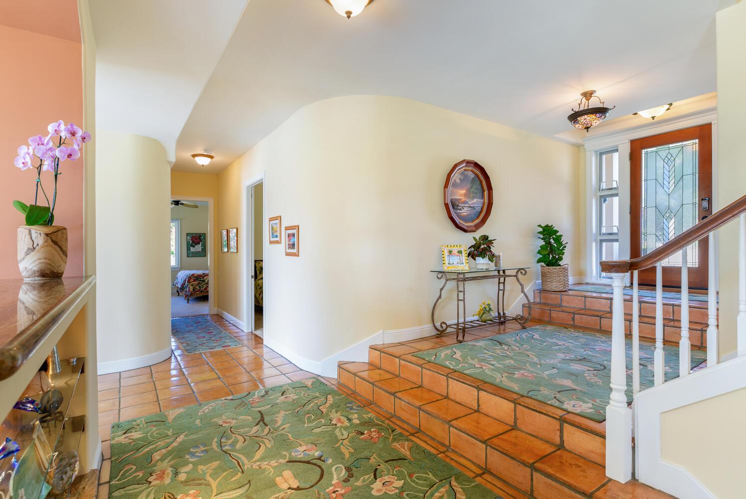 Hululani entry way