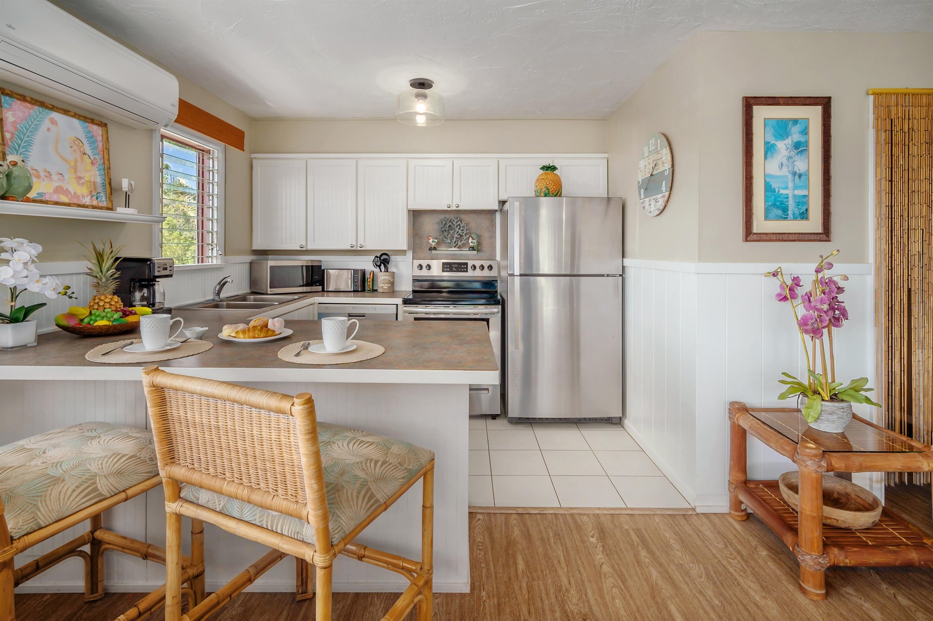 Enjoy home cooked meals in this open and spacious kitchen