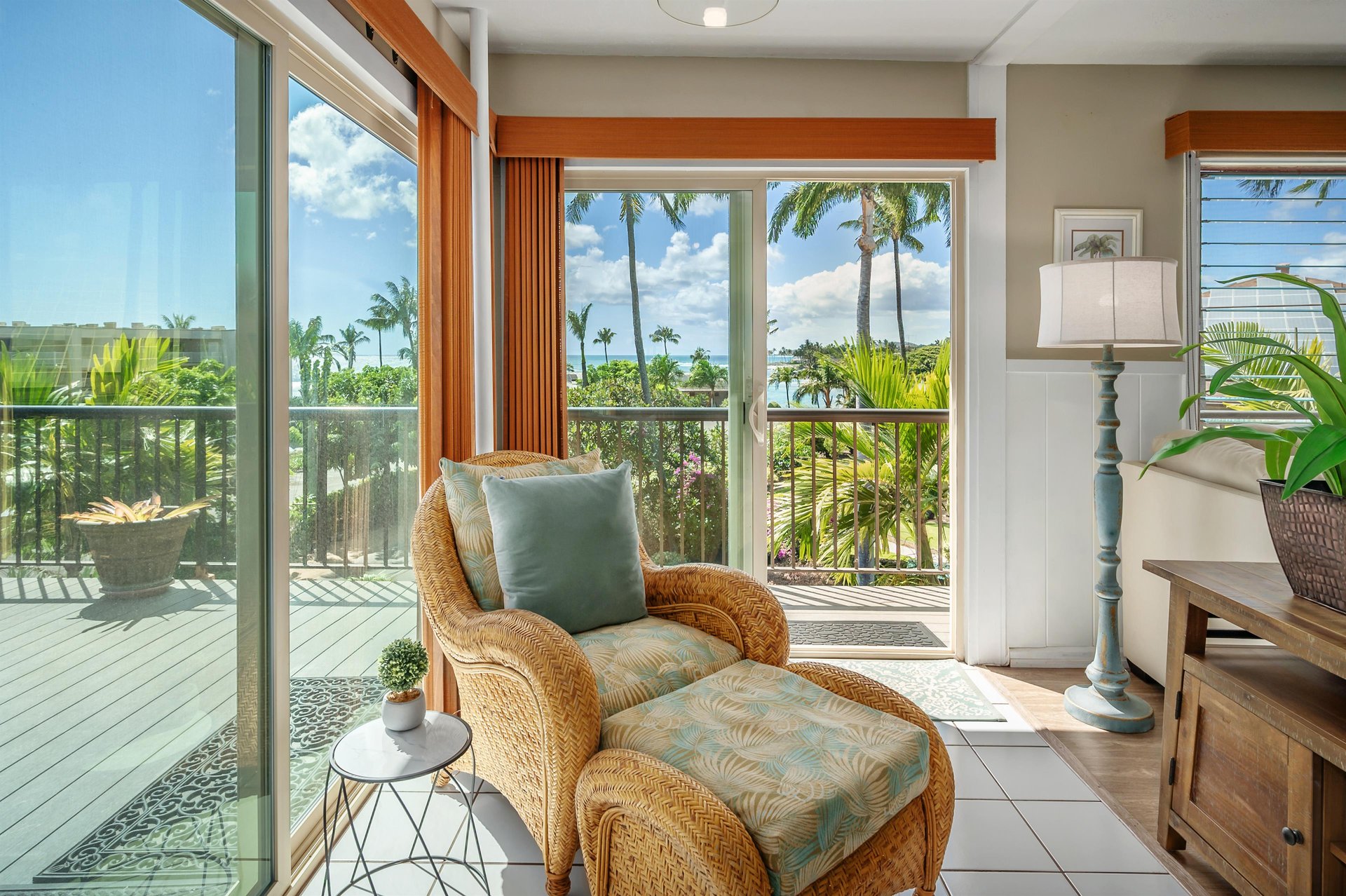 Cozy reading nook to Enjoy your favorite book