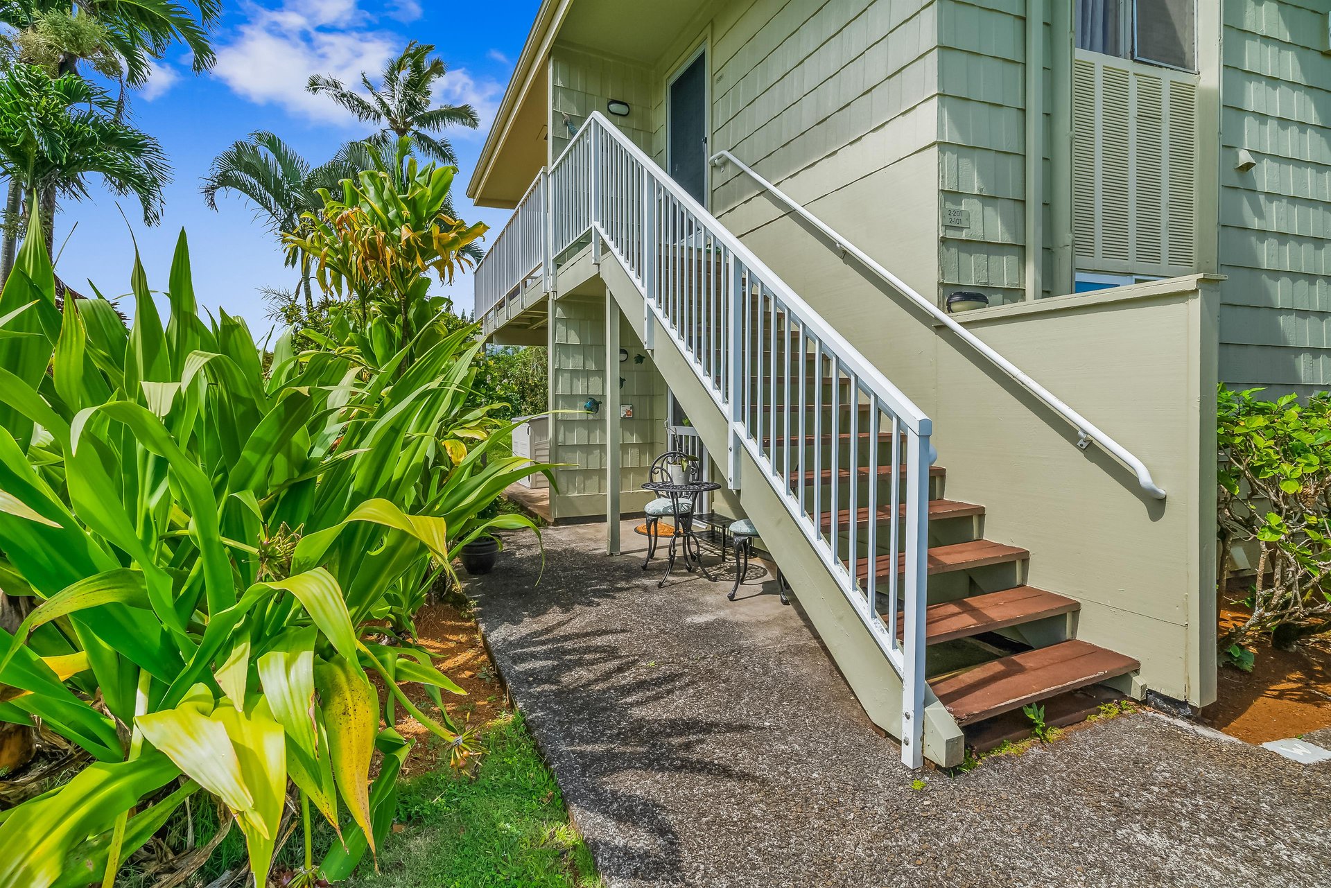 Alii Kai 2101 Entry
