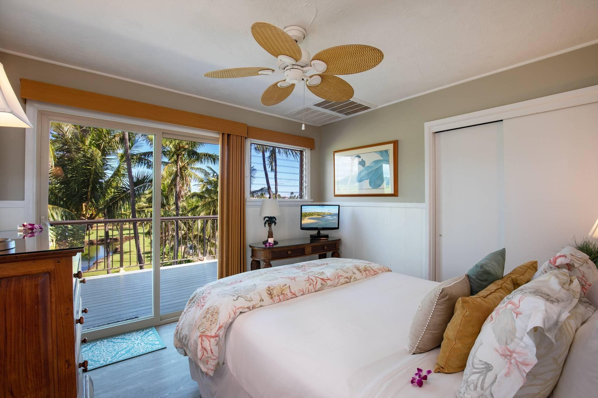 Guest suite has lush views of Prince Kuhio park