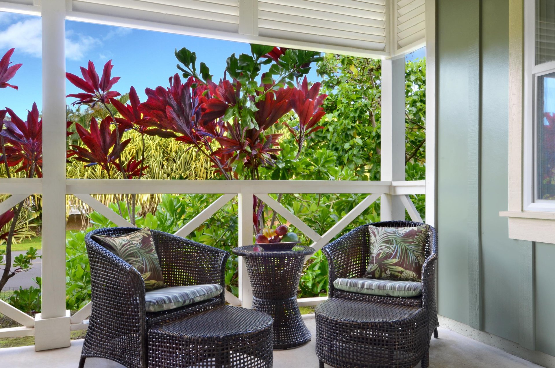 Lanai with comfortable seating