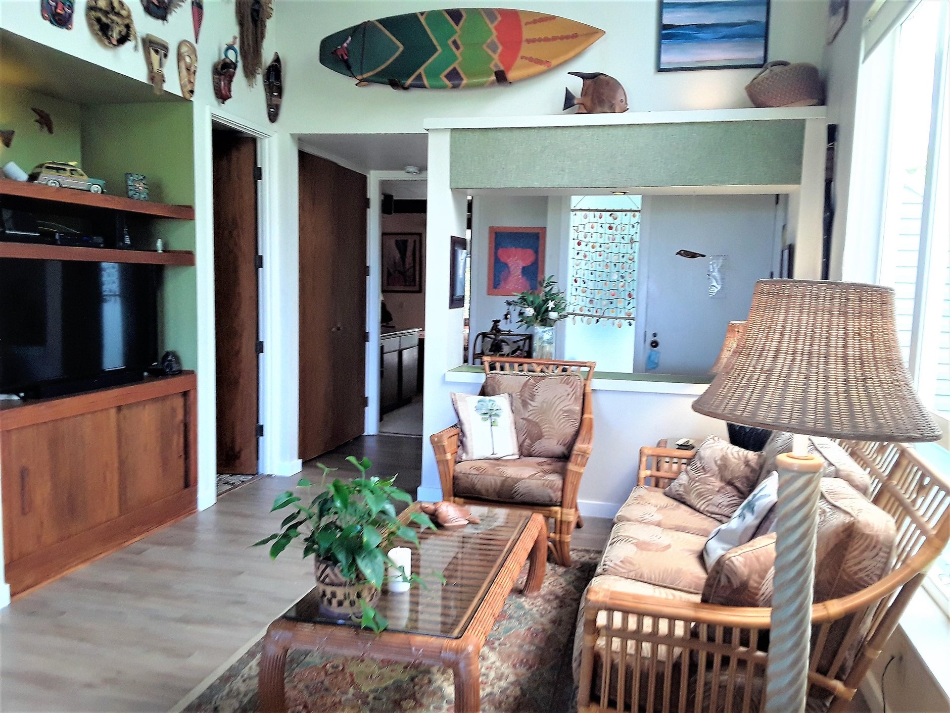 Hawaiian decor and ambience