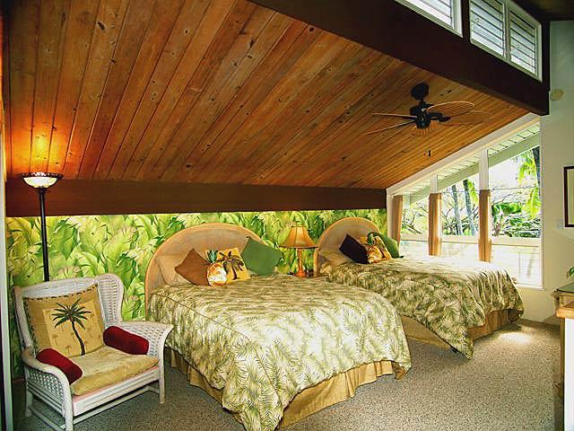 Expansive loft with mountain view
