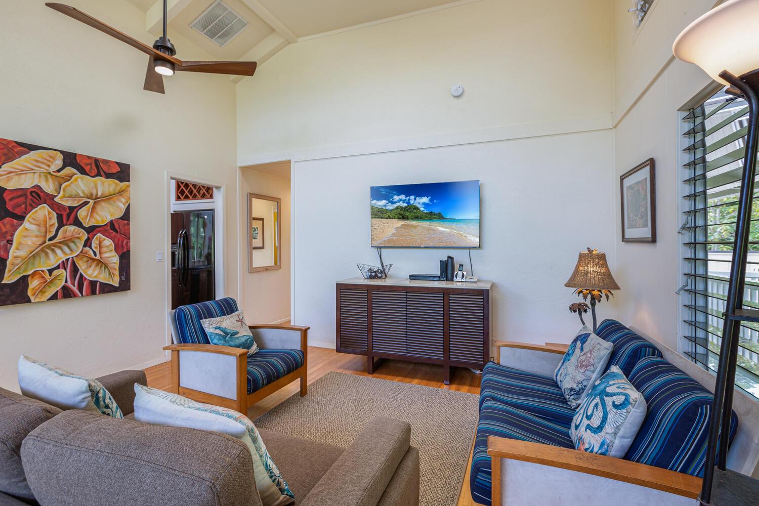 Living area has flat screen TV