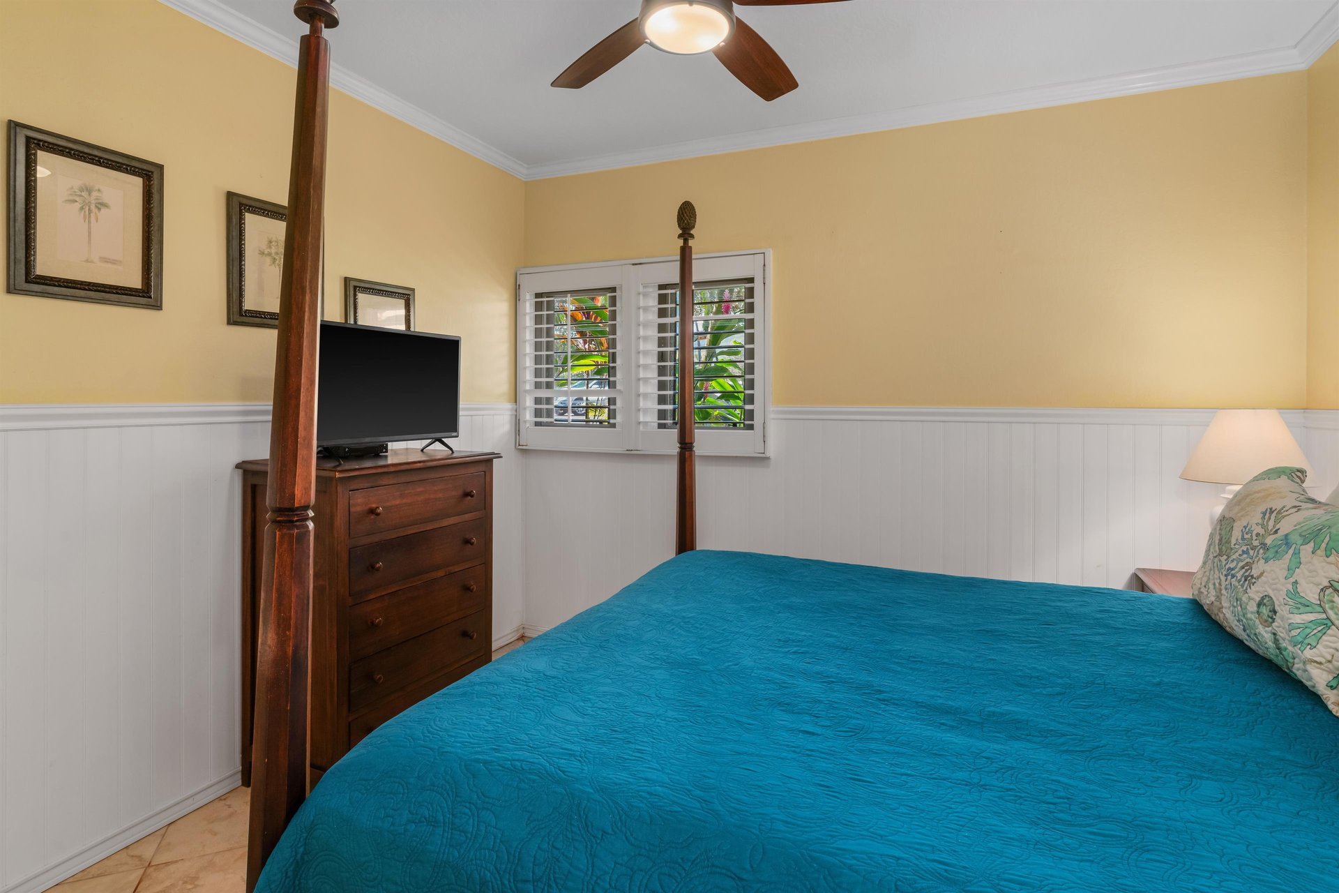 Master bedroom with King bed