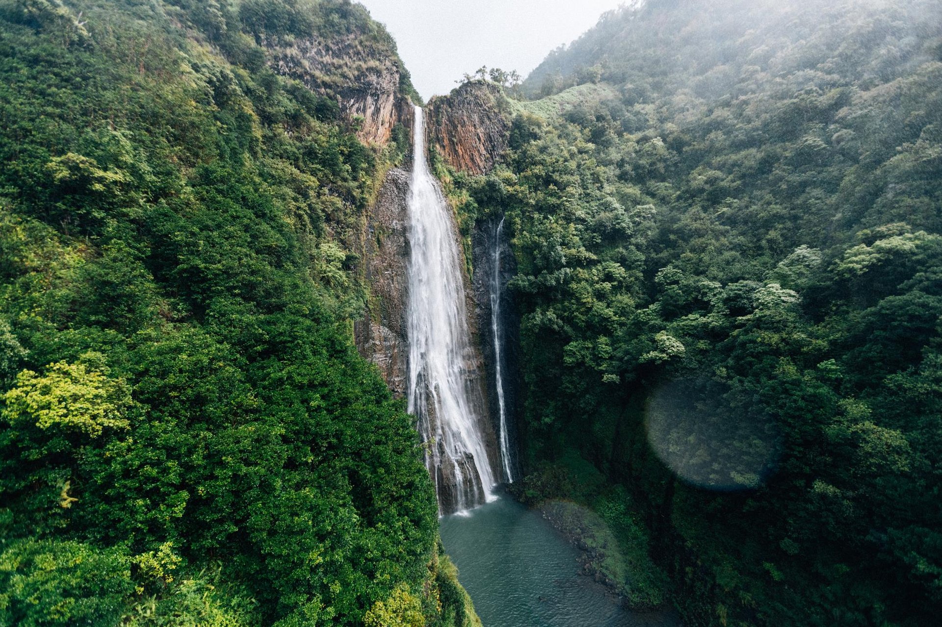 Waterfall view from Helicopter Tour ... Credit HTA  Ben Ono